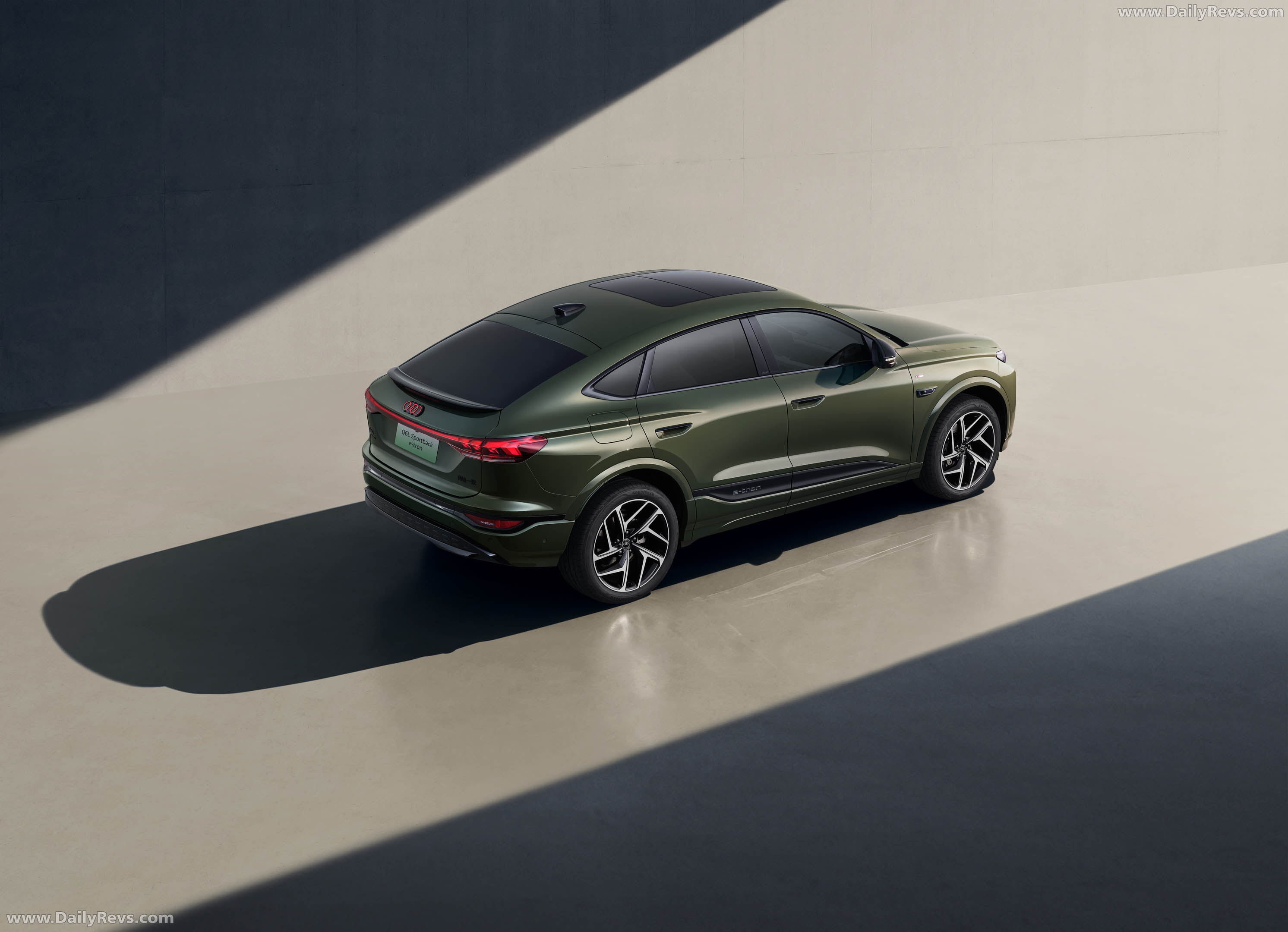 2025 Audi Q6L Sportback e-tron AU516 Top View