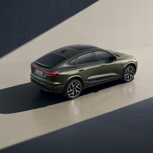 2025 Audi Q6L Sportback e-tron AU516 Top View