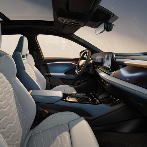 2025 Audi Q6L Sportback e-tron AU516 Interior