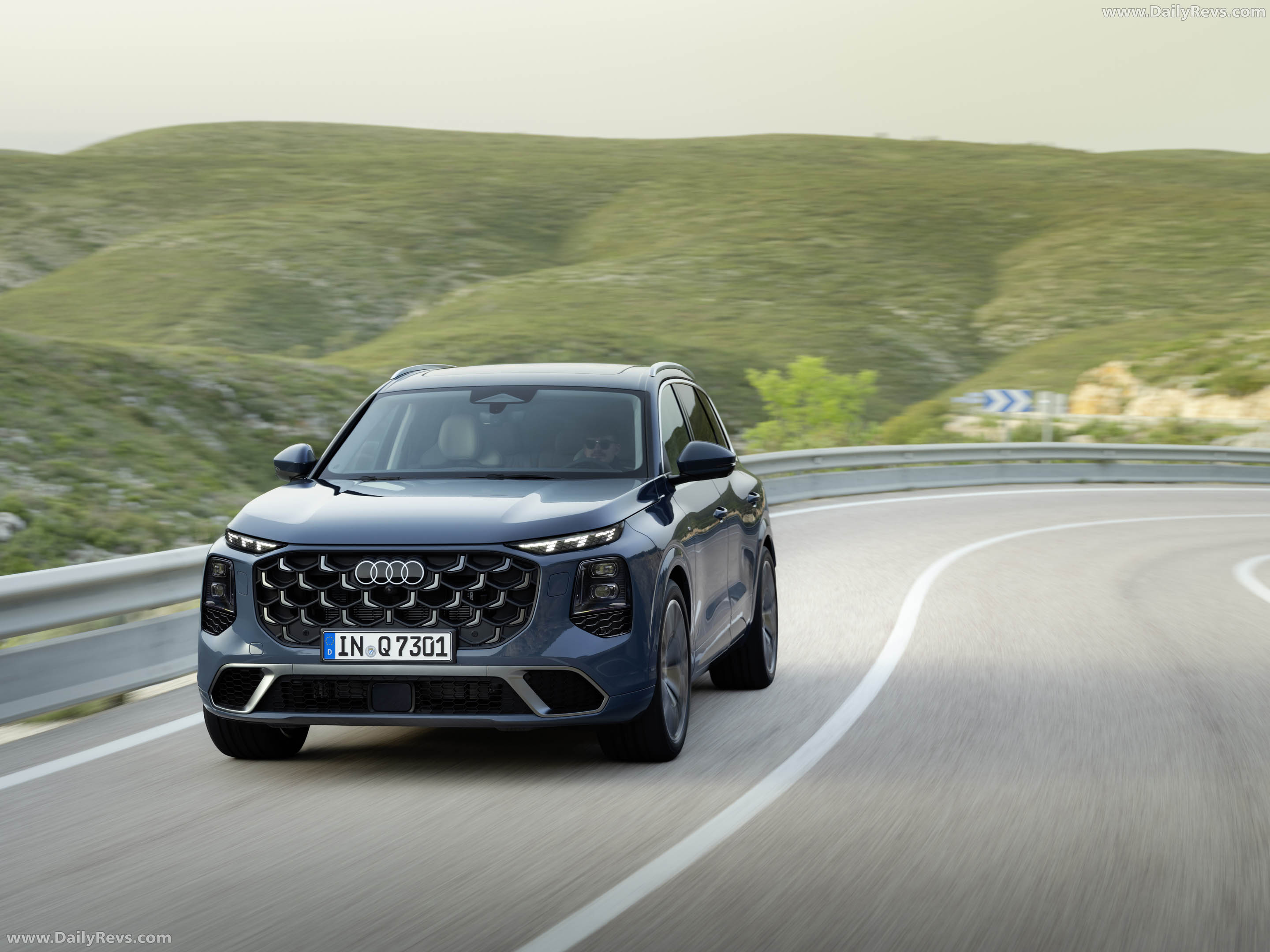 2027 Audi Q7 4M Front View