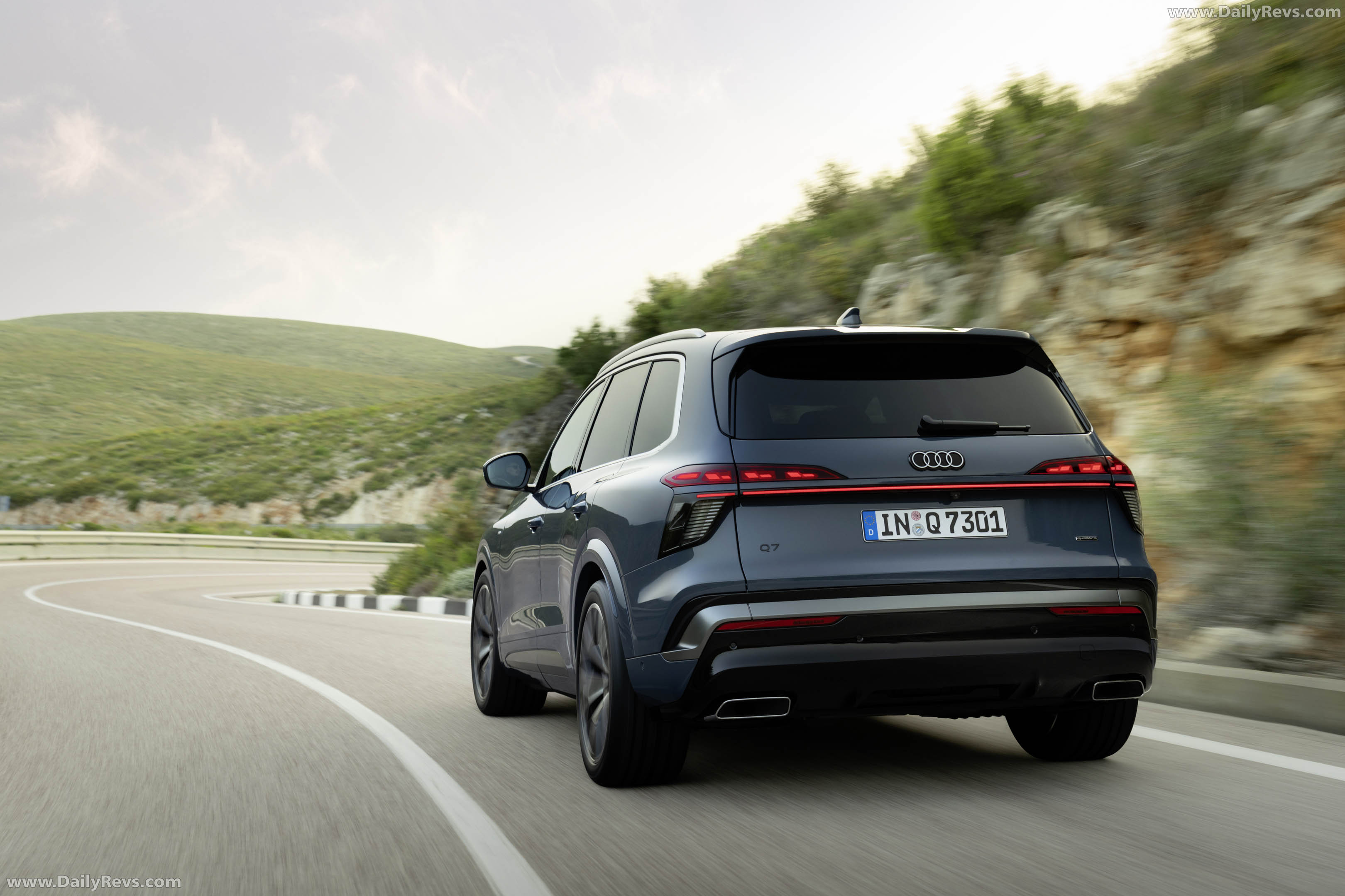 2027 Audi Q7 4M Rear View