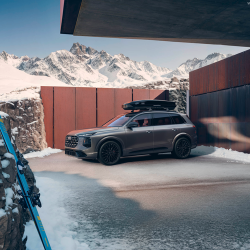 2027 Audi SQ7 4M Front View
