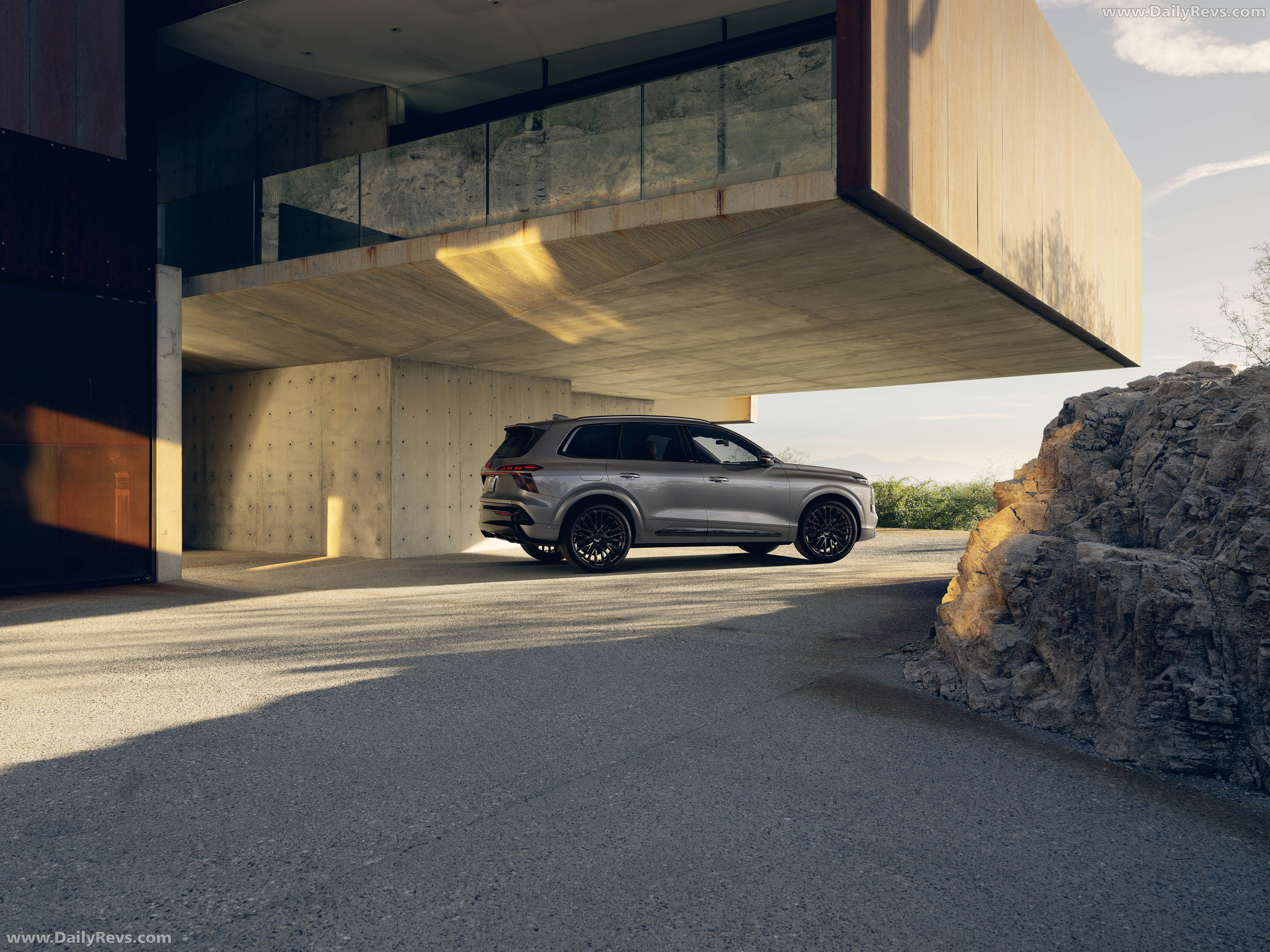 2027 Audi SQ7 4M Rear View