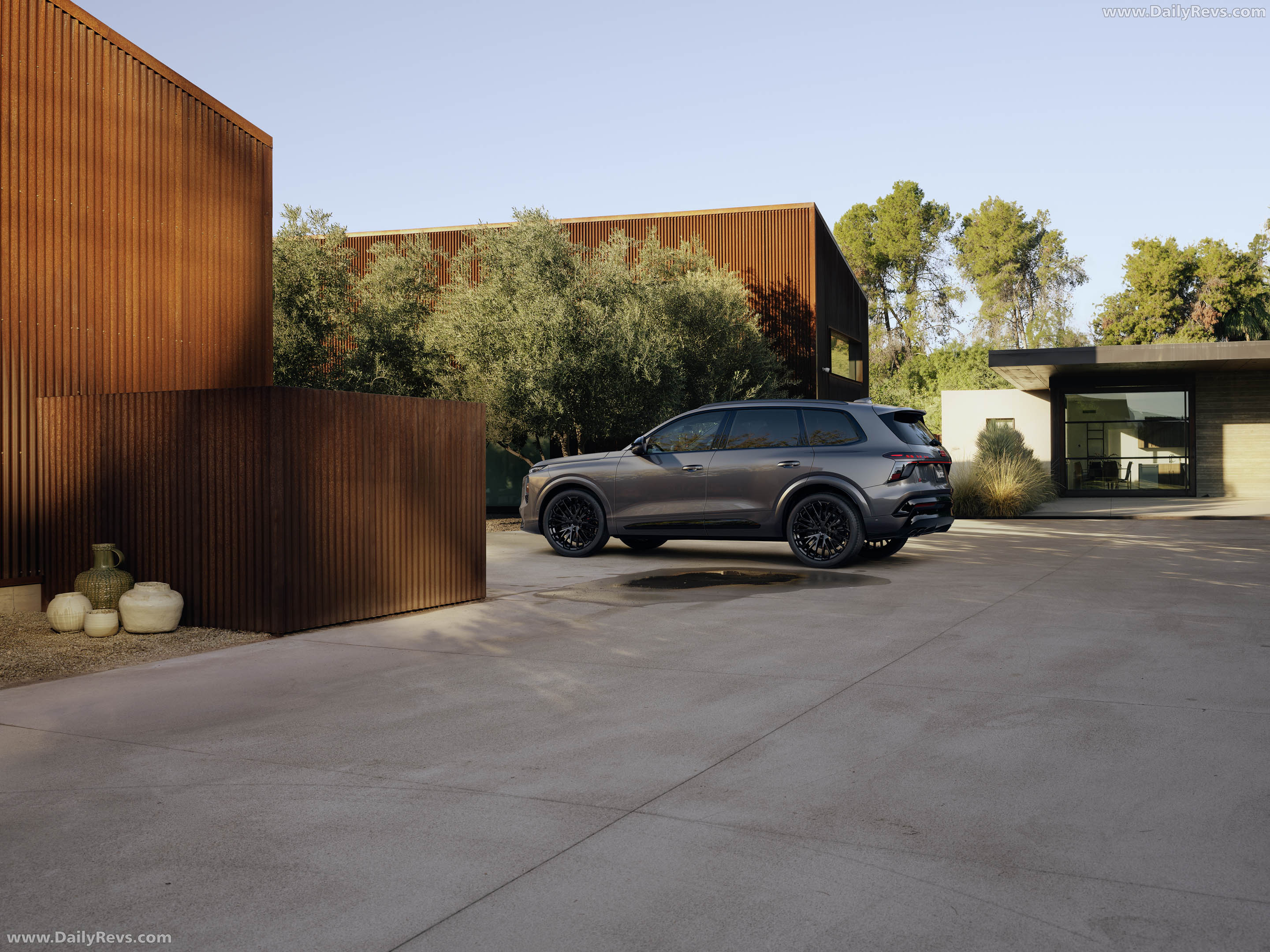 2027 Audi SQ7 4M Side View