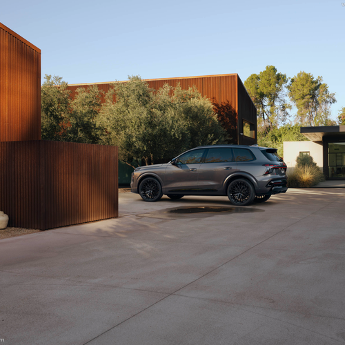 2027 Audi SQ7 4M Side View