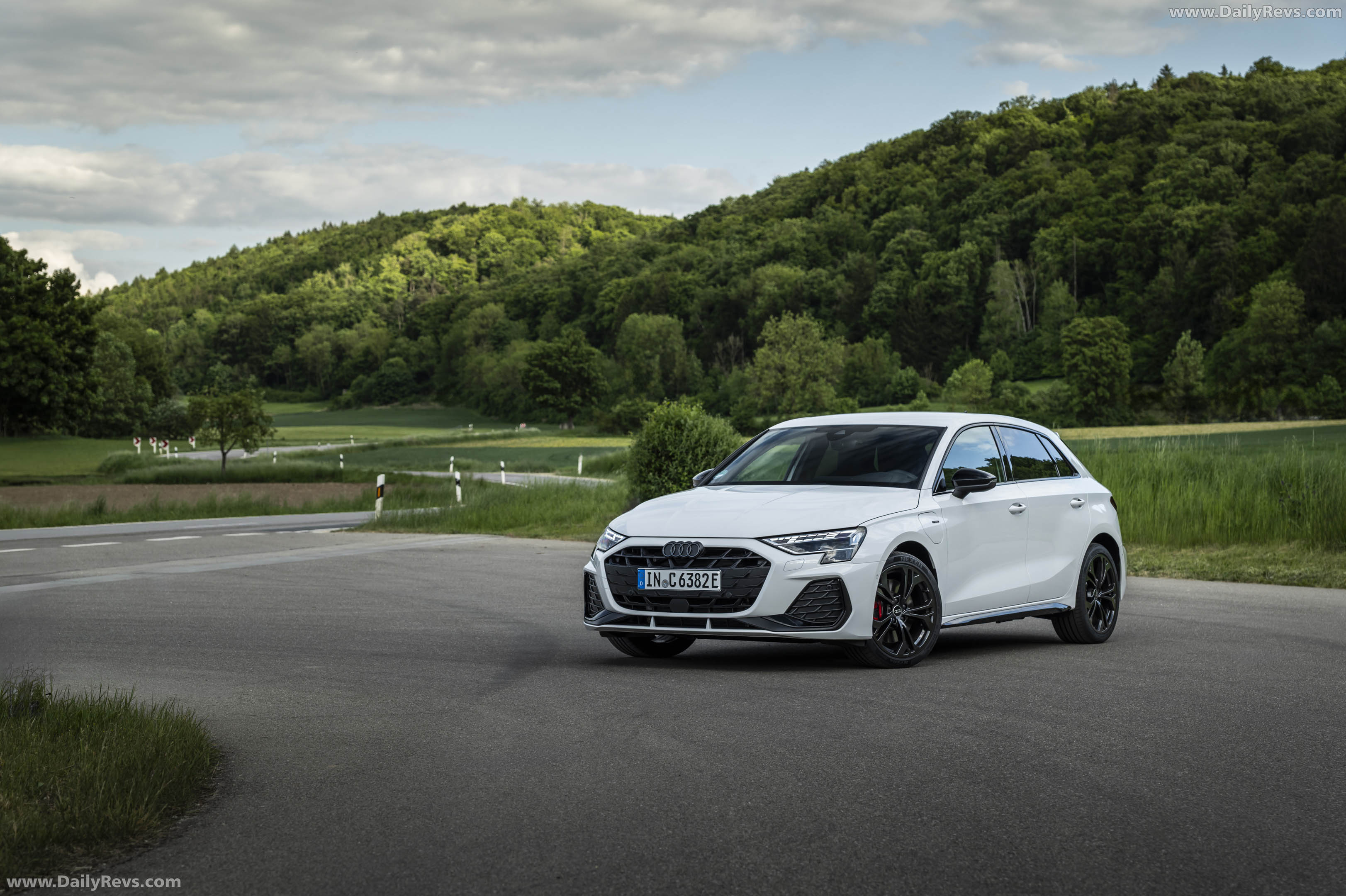 2027 Audi A3 Sportback e-hybrid 8Y Front View