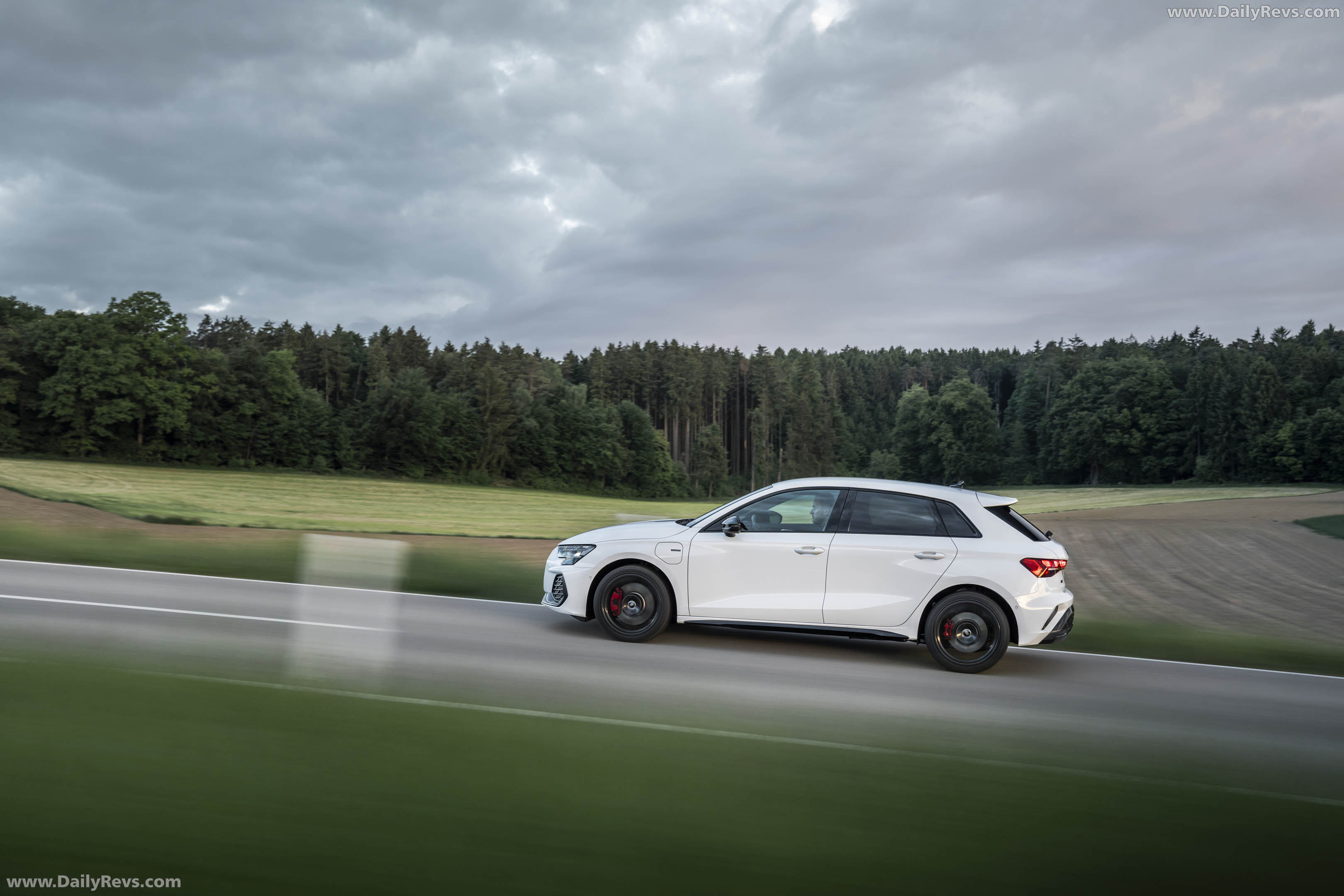 2027 Audi A3 Sportback e-hybrid 8Y Side View