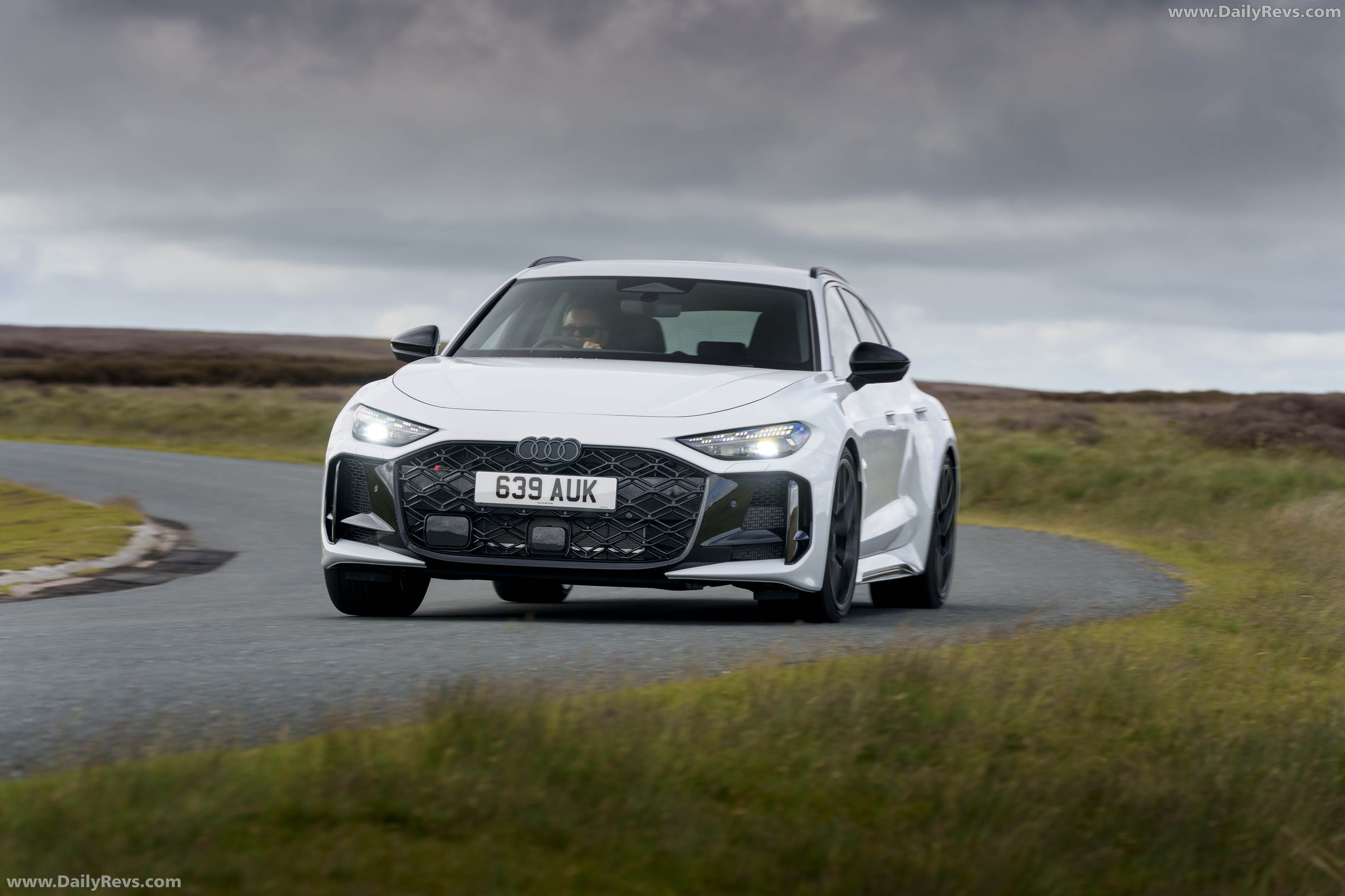 2027 Audi RS 5 Avant B10 UK Version Front View