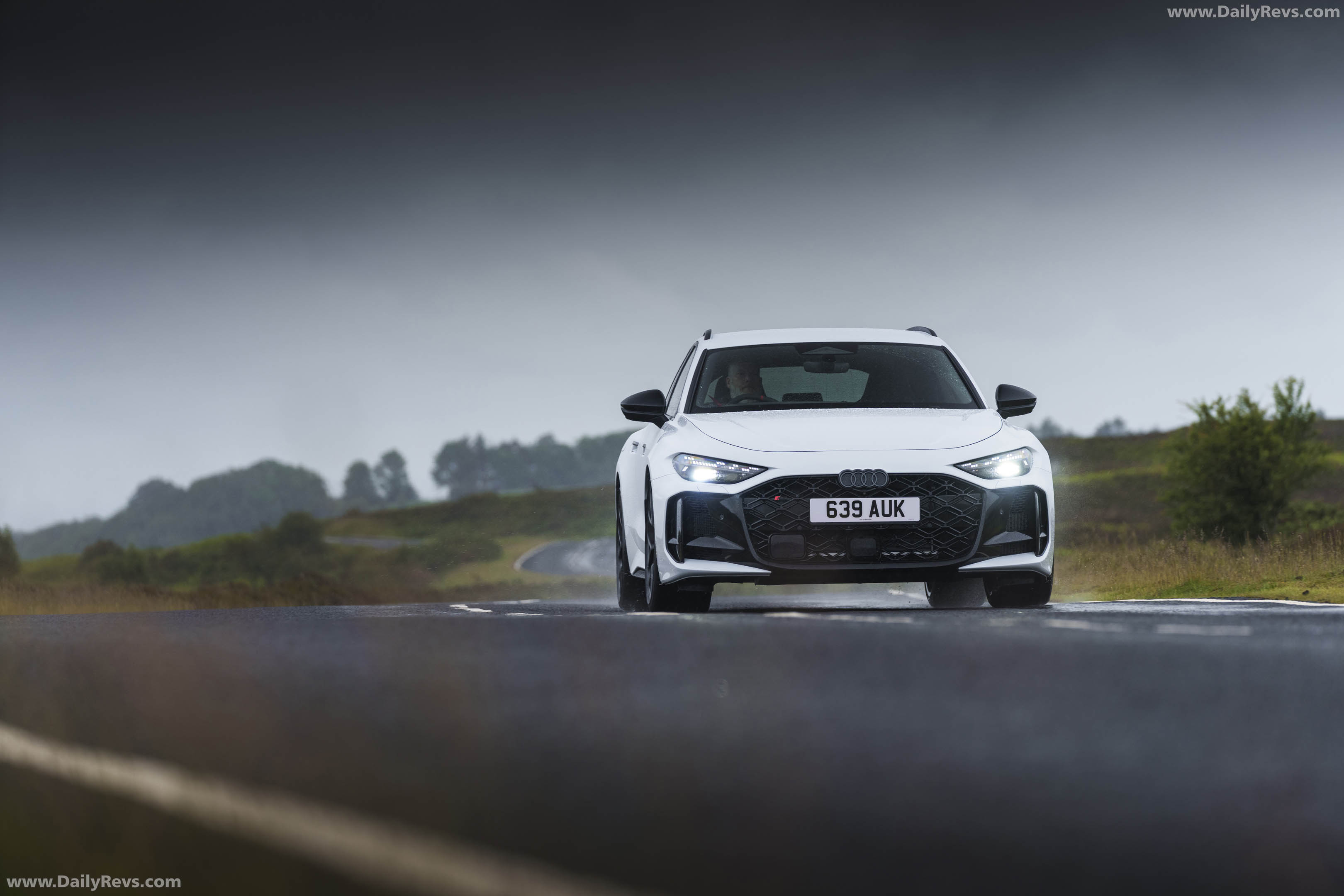 2027 Audi RS 5 Avant B10 UK Version Front View