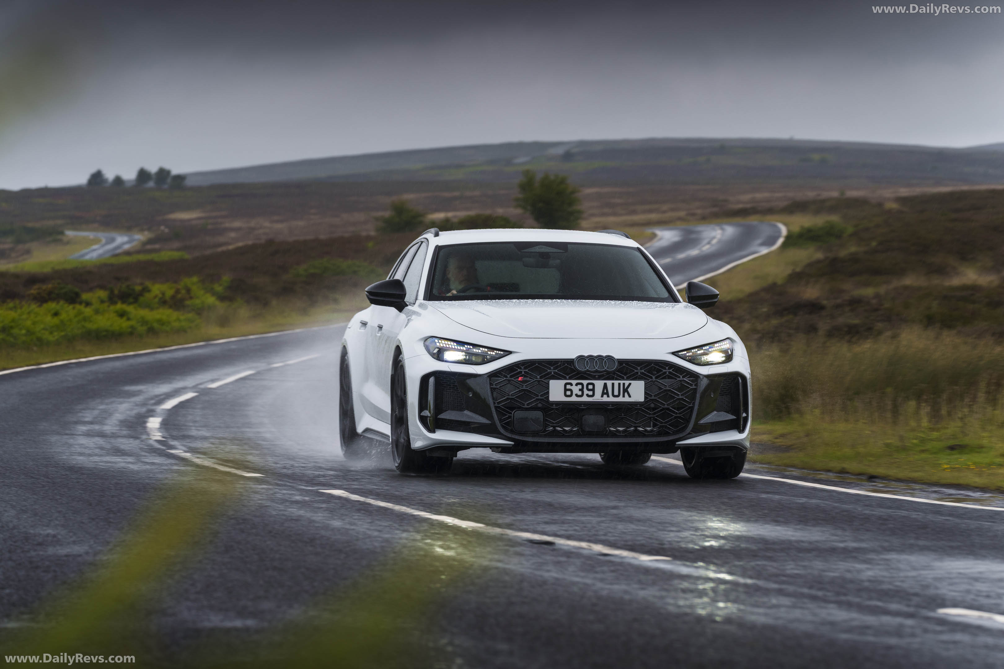 2027 Audi RS 5 Avant B10 UK Version Front View