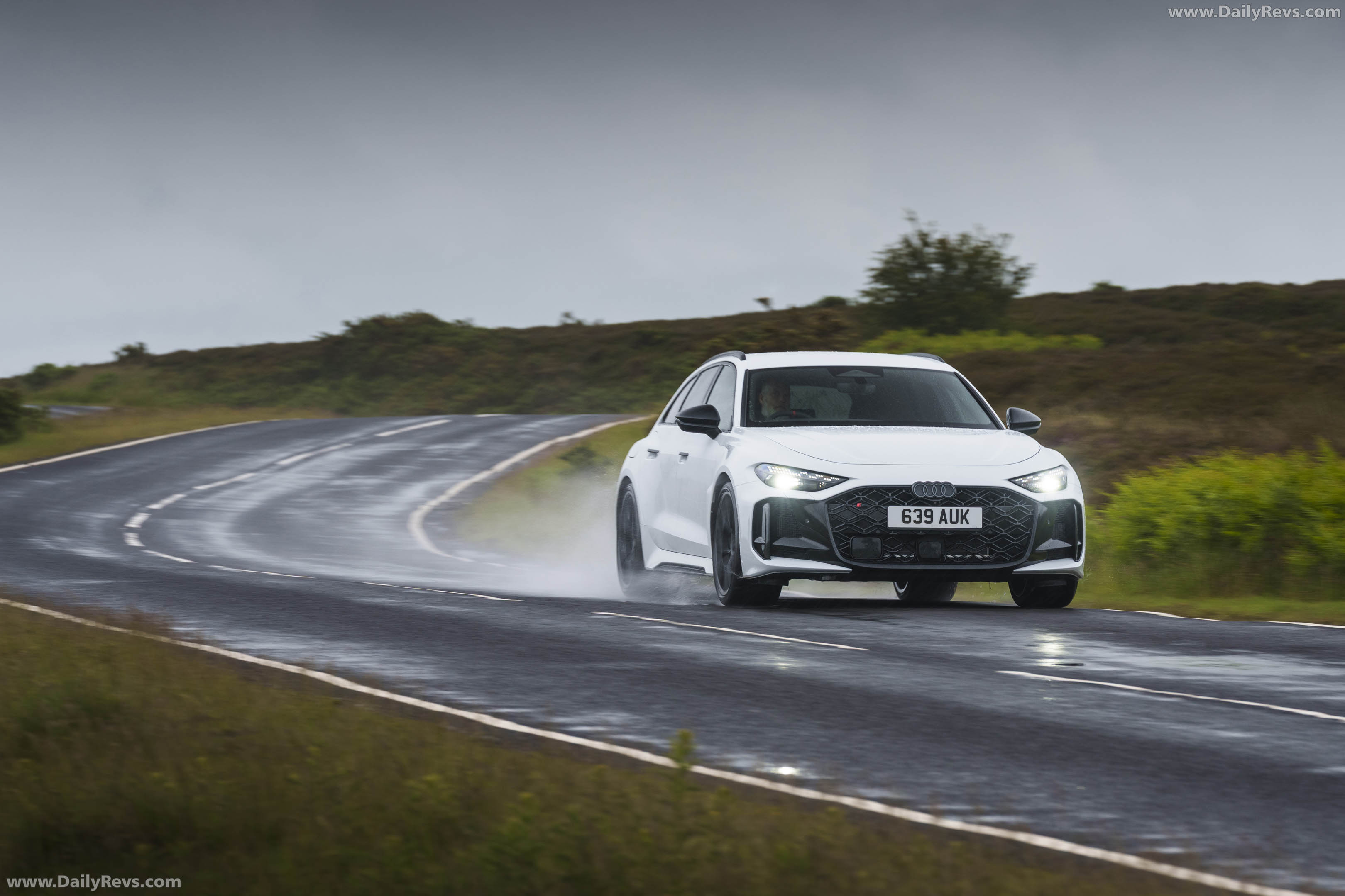 2027 Audi RS 5 Avant B10 UK Version Front View