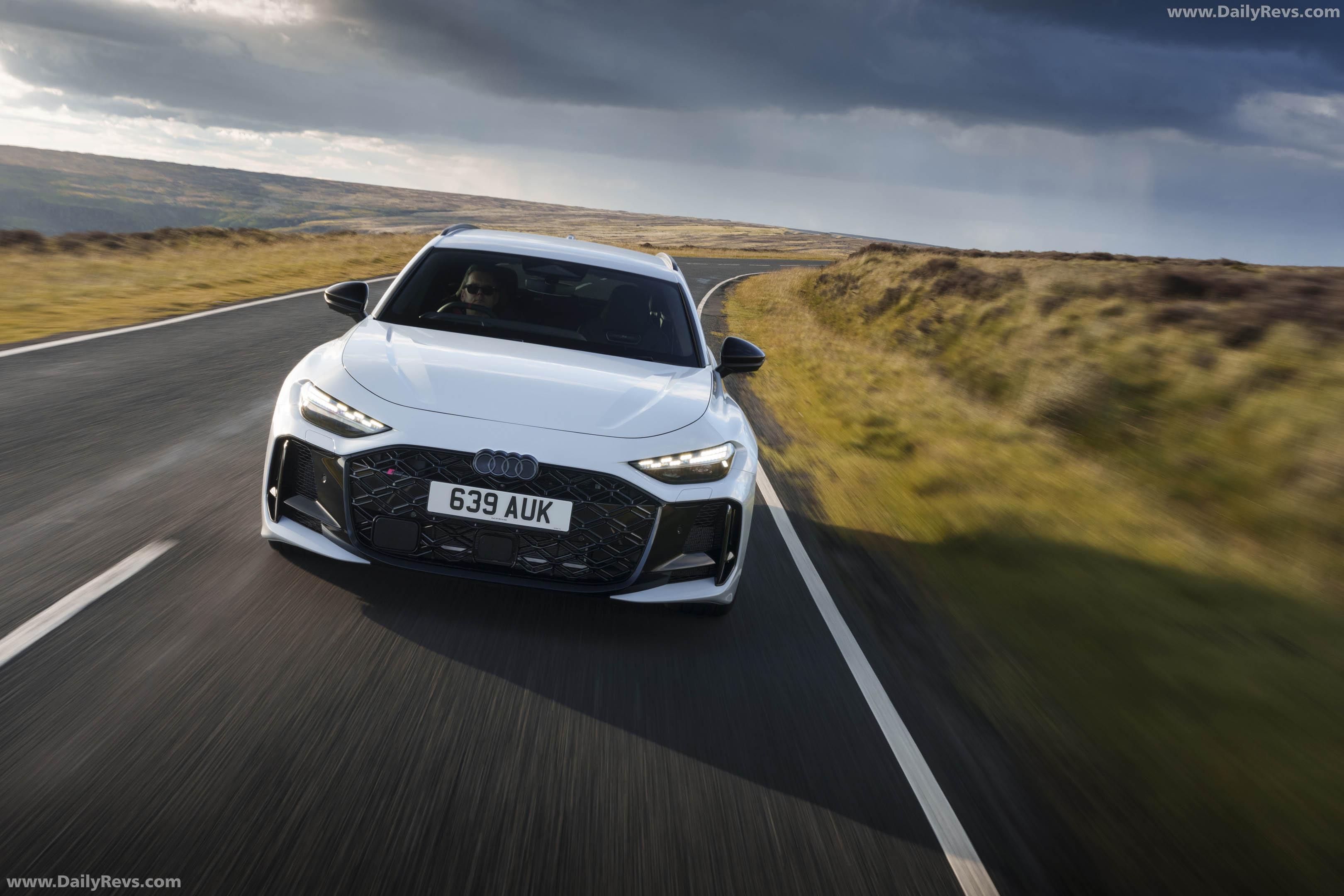 2027 Audi RS 5 Avant B10 UK Version Front View