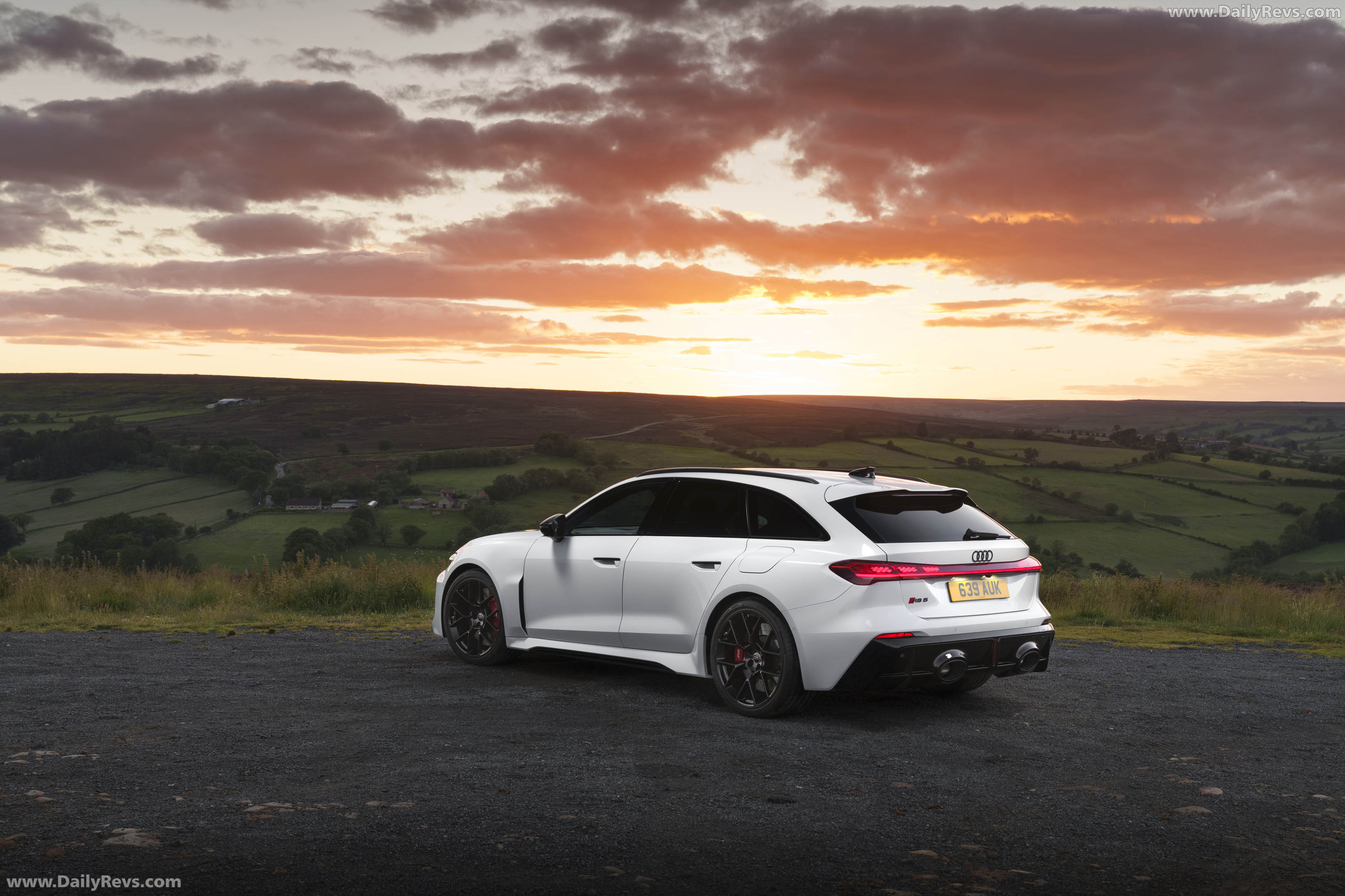 2027 Audi RS 5 Avant B10 UK Version Rear View