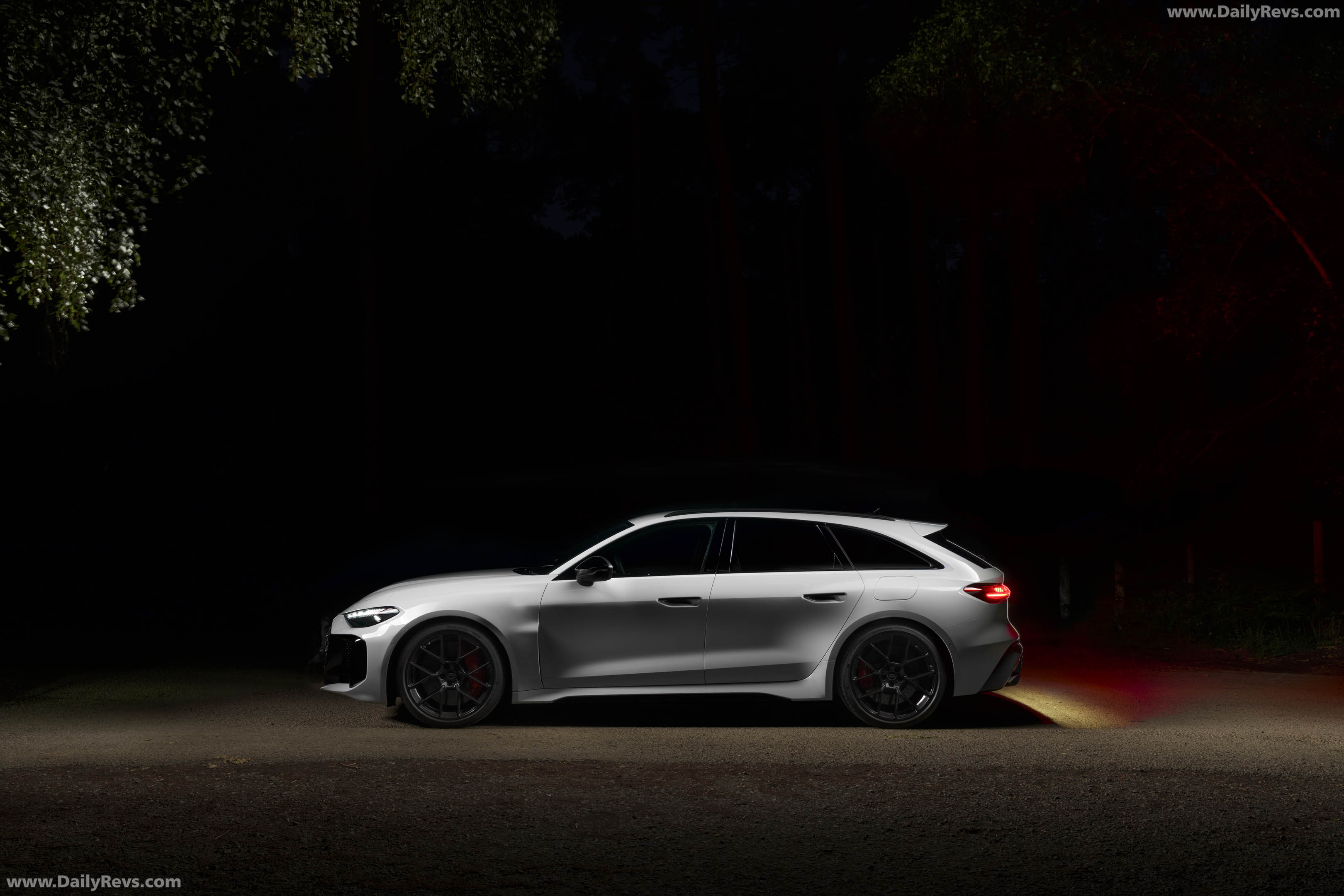 2027 Audi RS 5 Avant B10 UK Version Side View