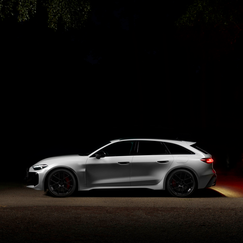 2027 Audi RS 5 Avant B10 UK Version Side View