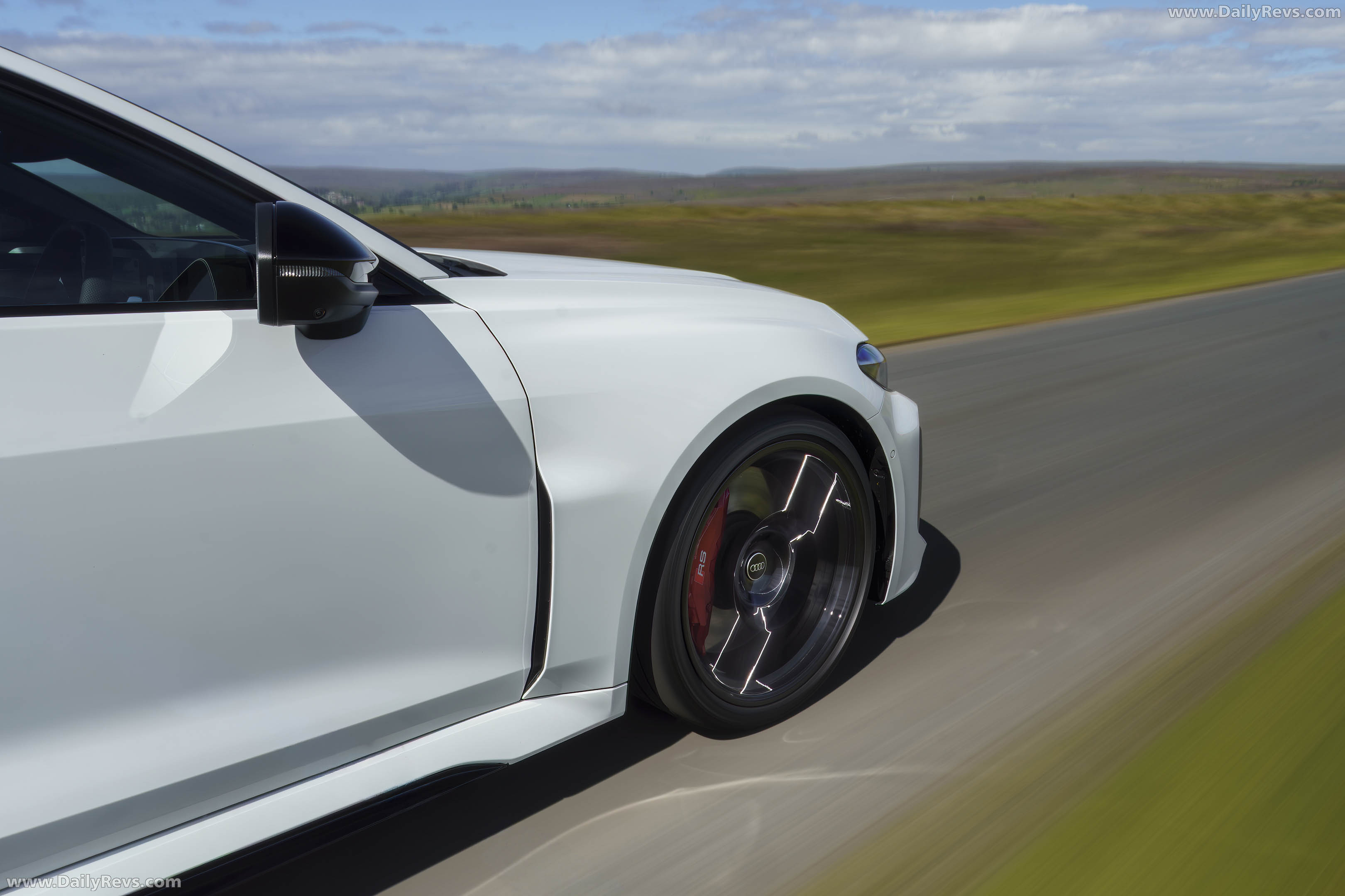 2027 Audi RS 5 Avant B10 UK Version Exterior