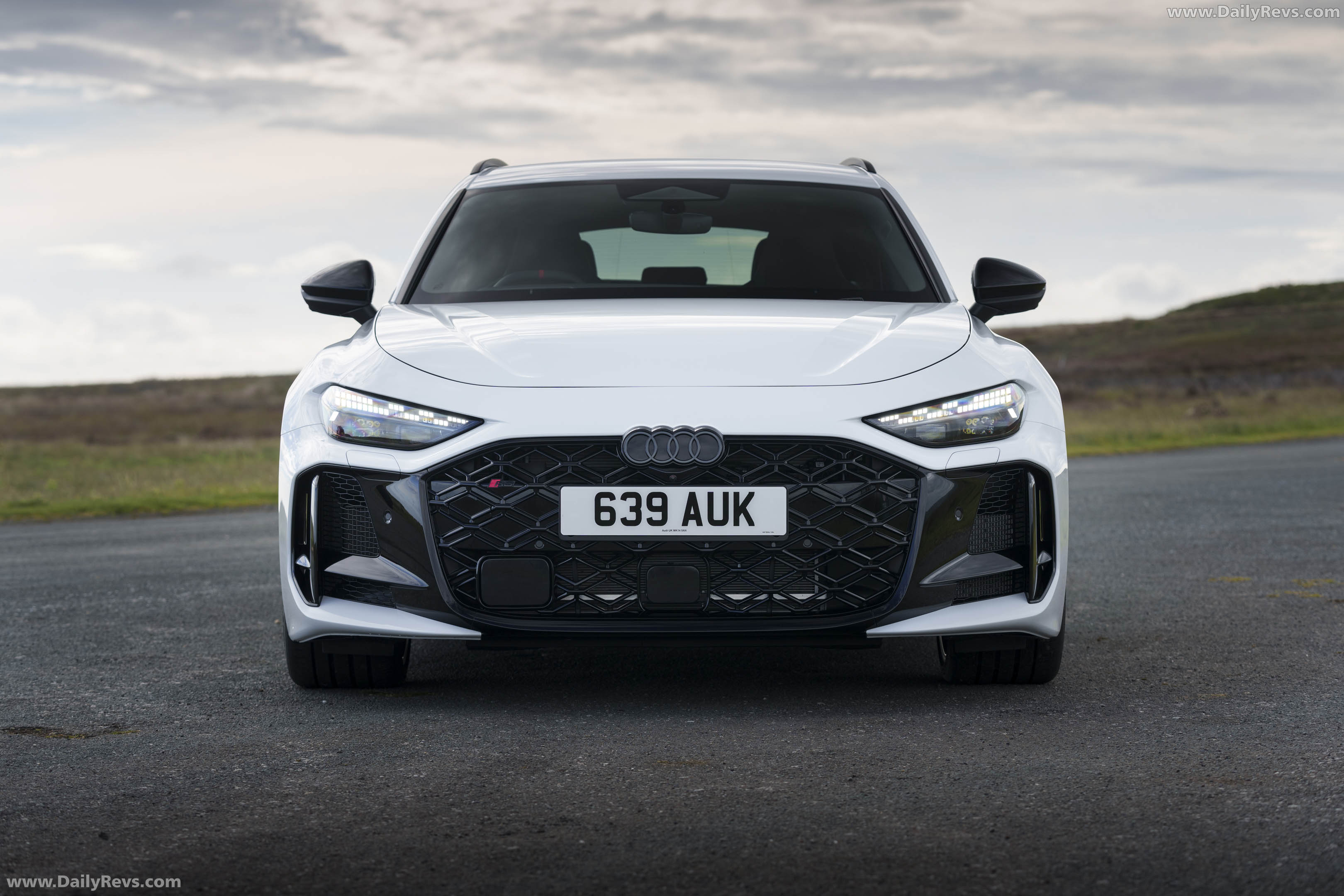 2027 Audi RS 5 Avant B10 UK Version Exterior
