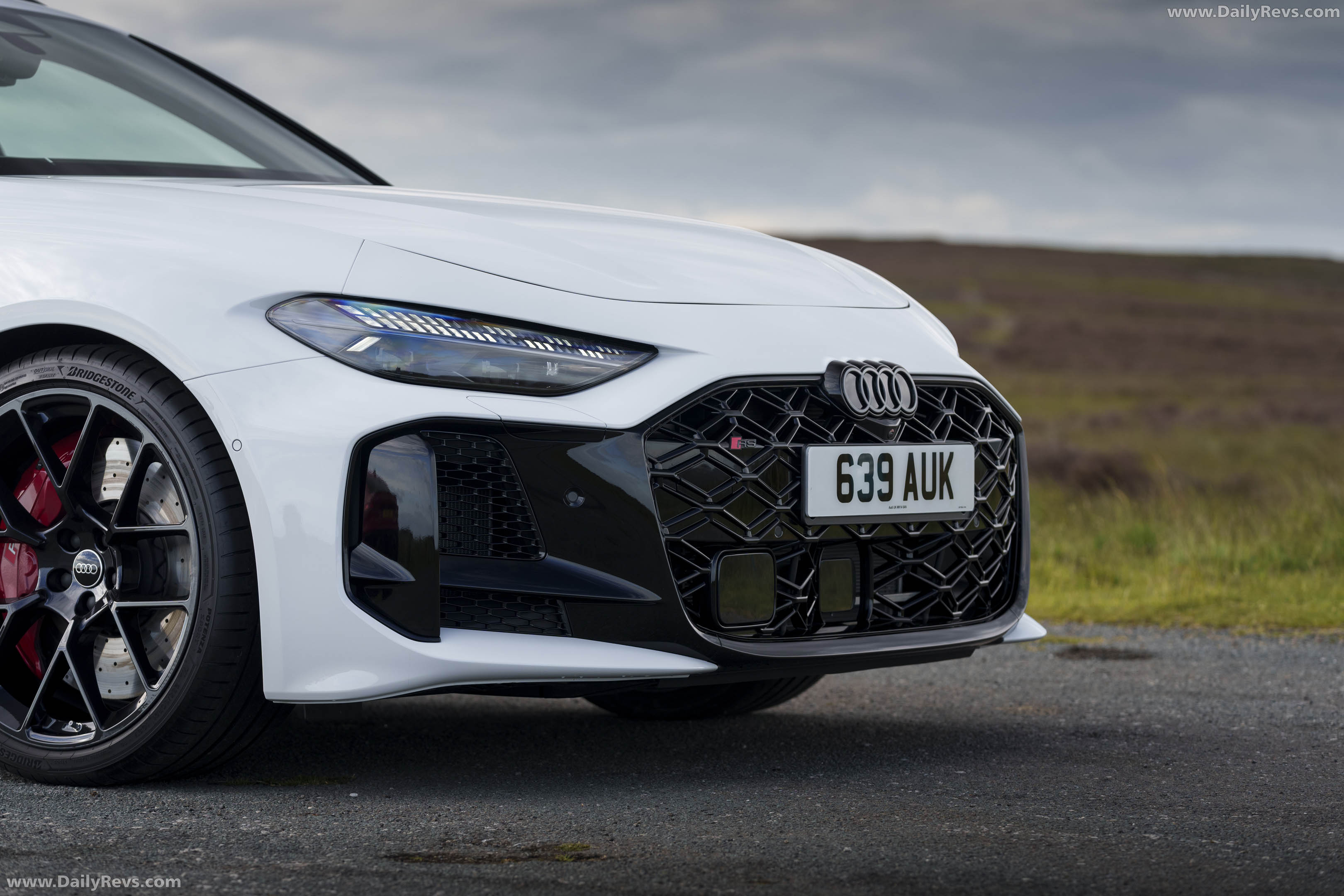 2027 Audi RS 5 Avant B10 UK Version Exterior