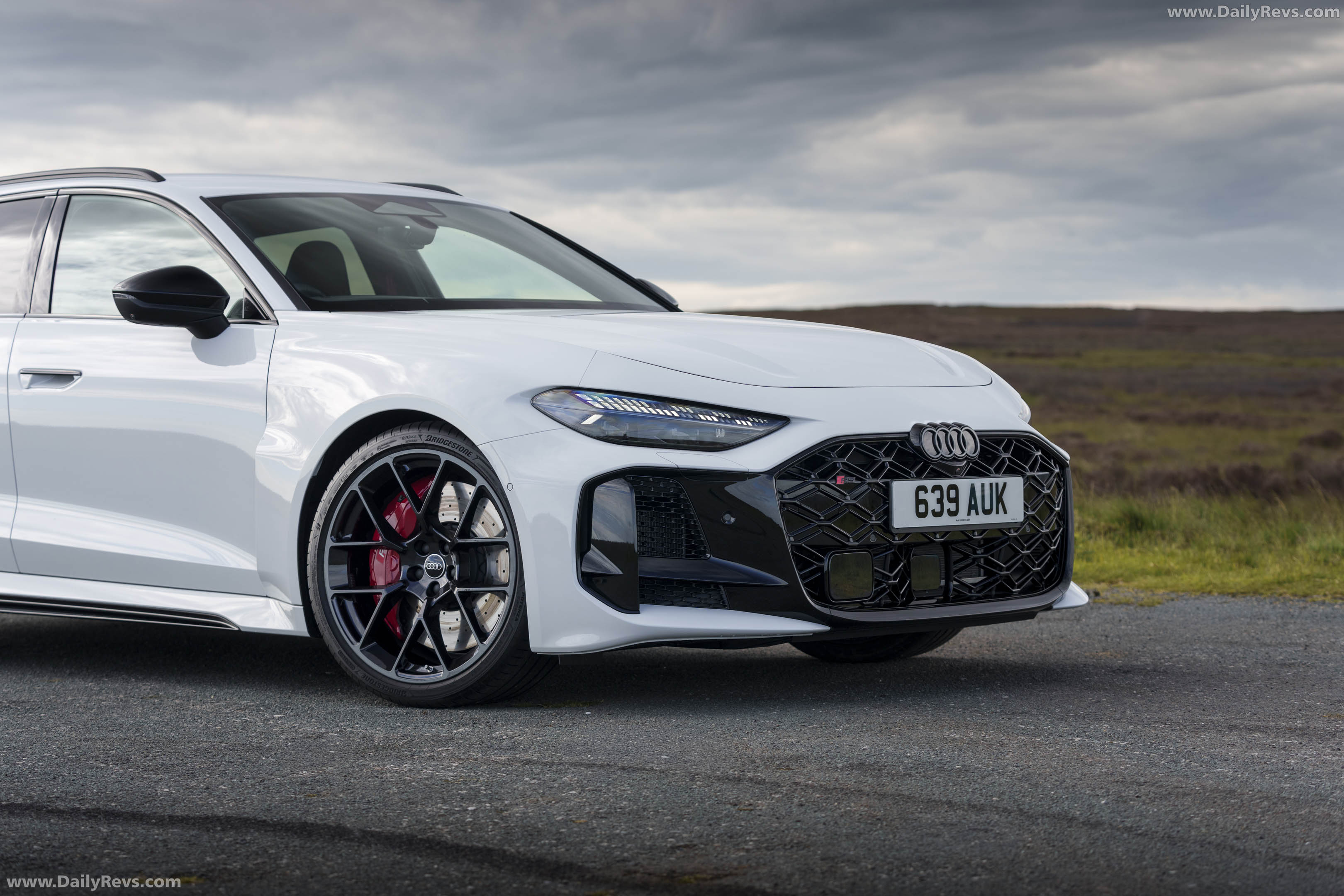 2027 Audi RS 5 Avant B10 UK Version Exterior