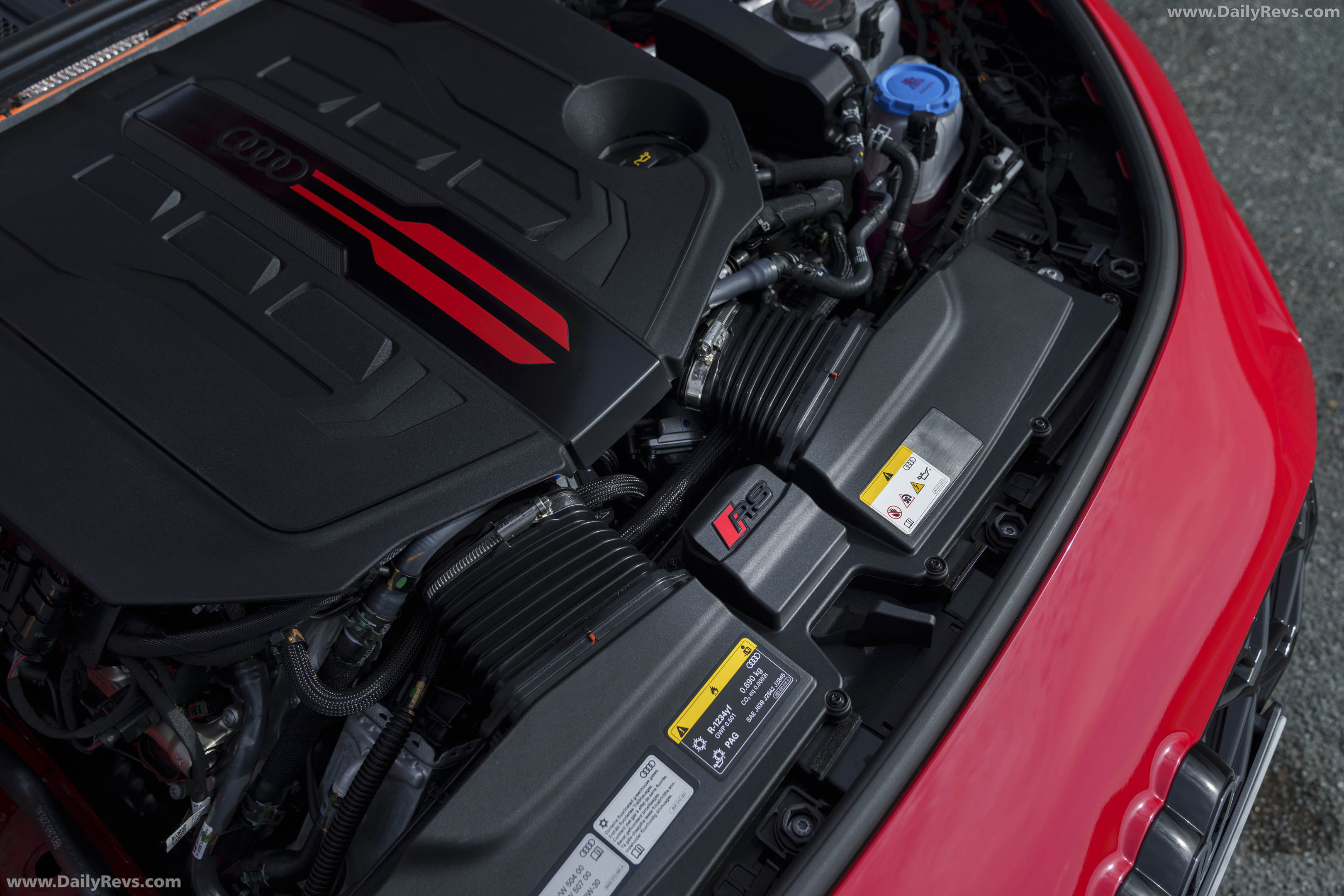 2027 Audi RS 5 Sedan B10 UK Version Engine