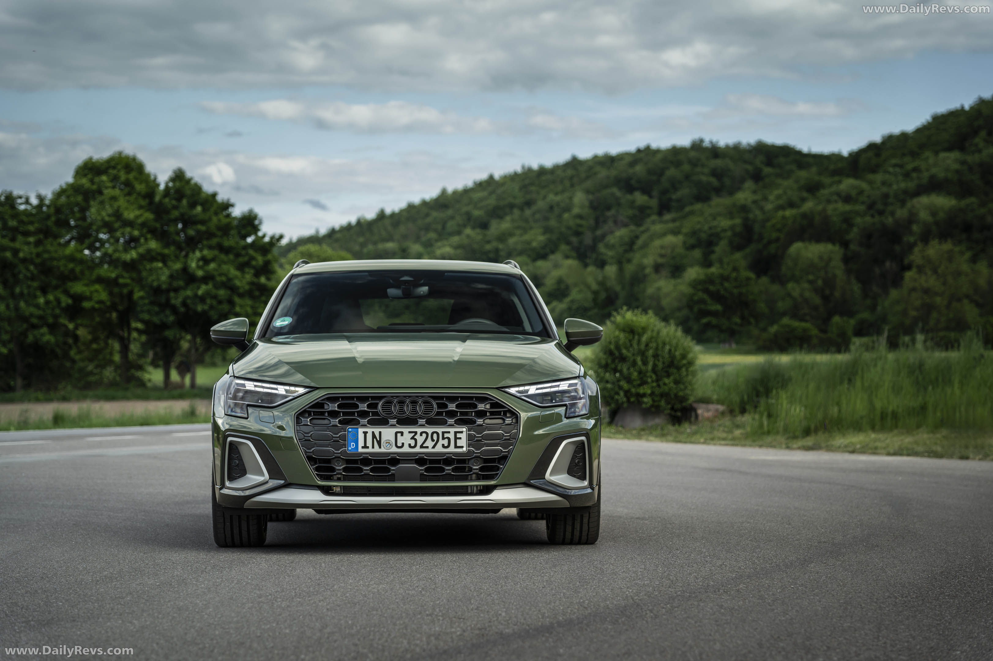 2027 Audi A3 allstreet e-hybrid 8Y Front View