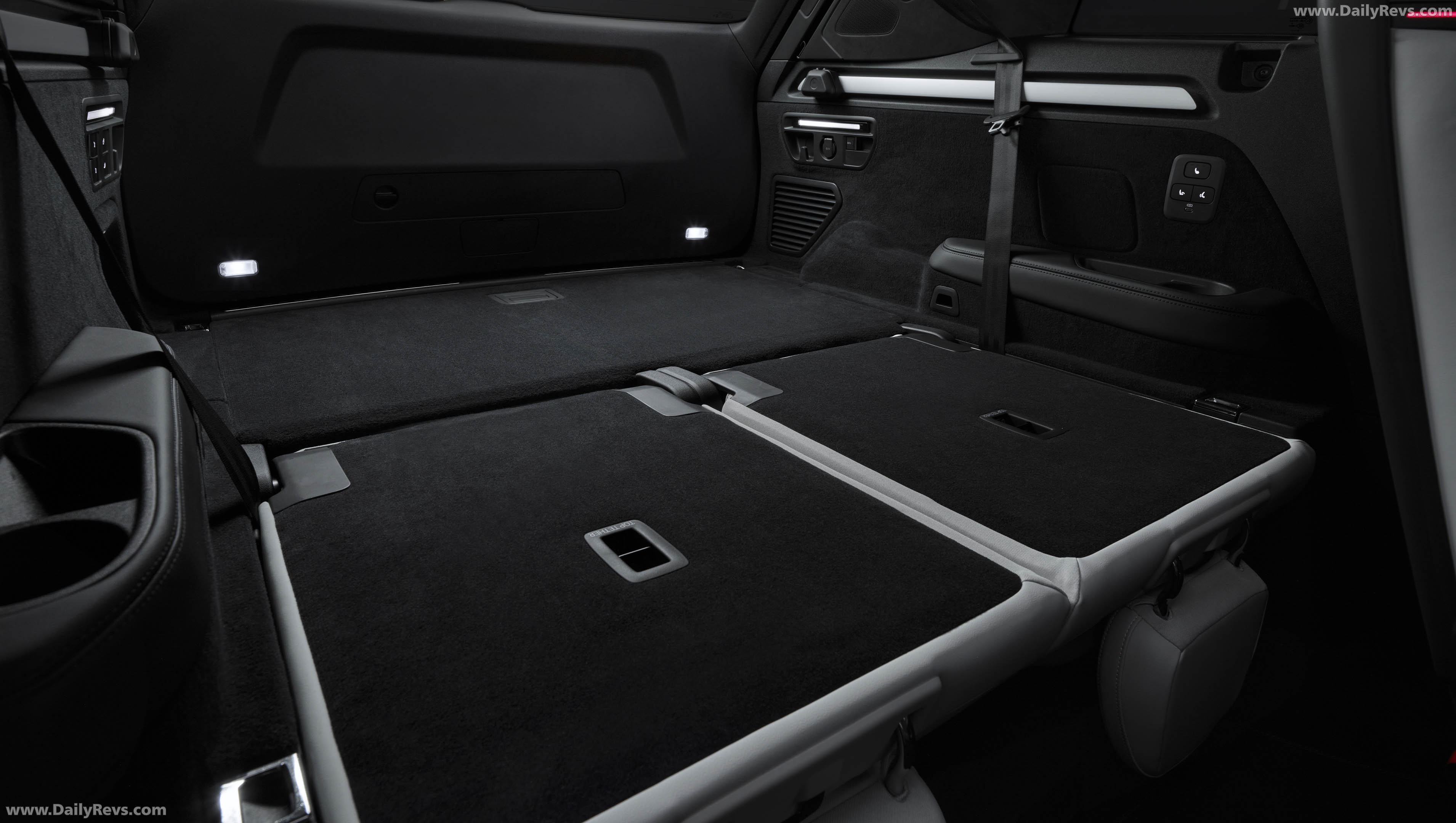 2027 Audi Q9 Interior