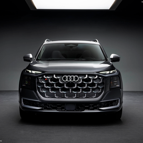 2027 Audi SQ9 Front View