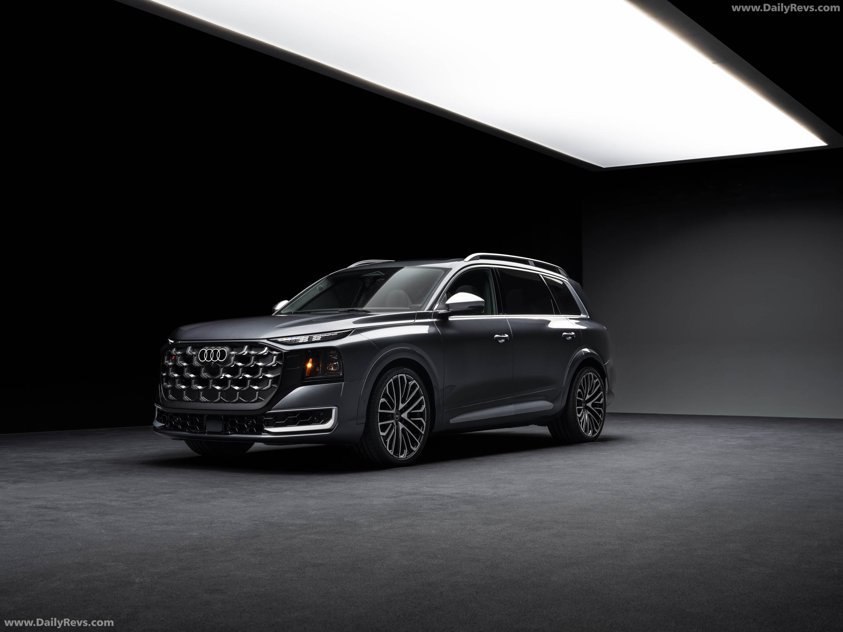 2027 Audi SQ9 Front View