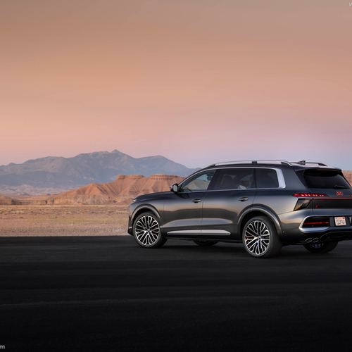 2027 Audi SQ9 Rear View
