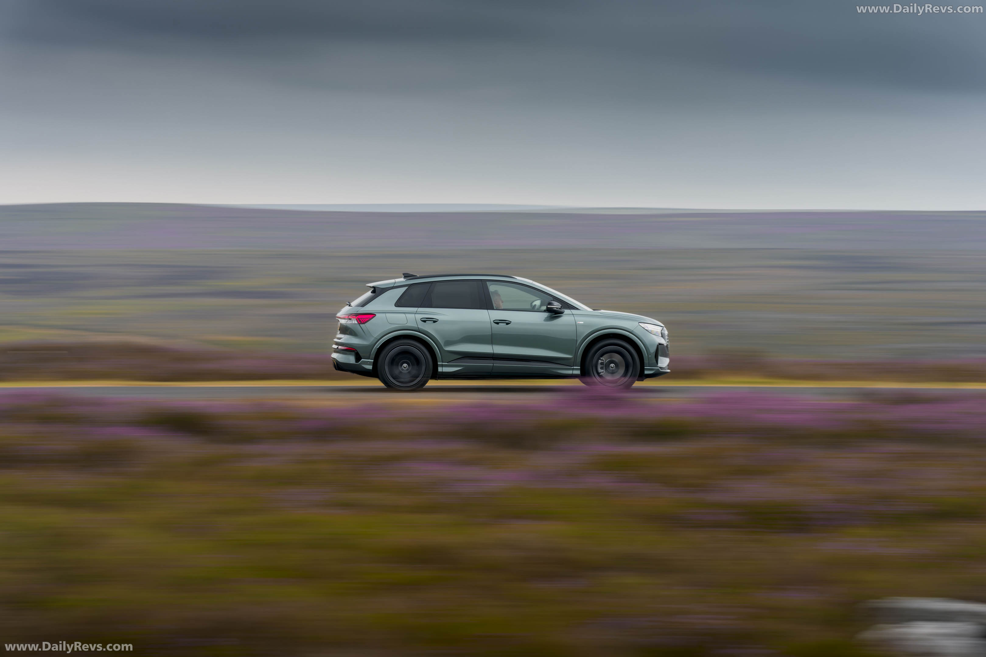2027 Audi Q4 e-tron F4 UK Version Side View