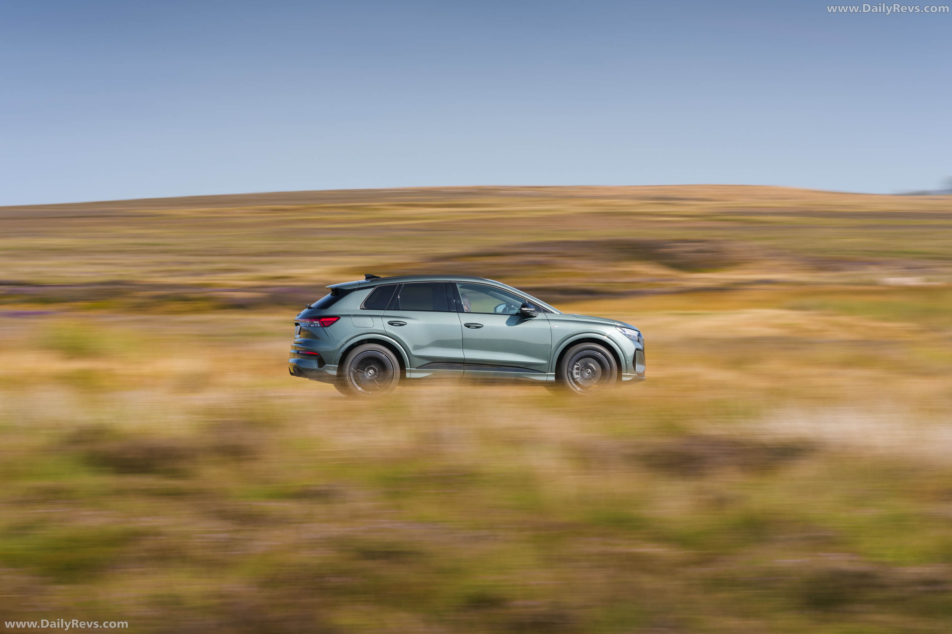 2027 Audi Q4 e-tron F4 UK Version Side View