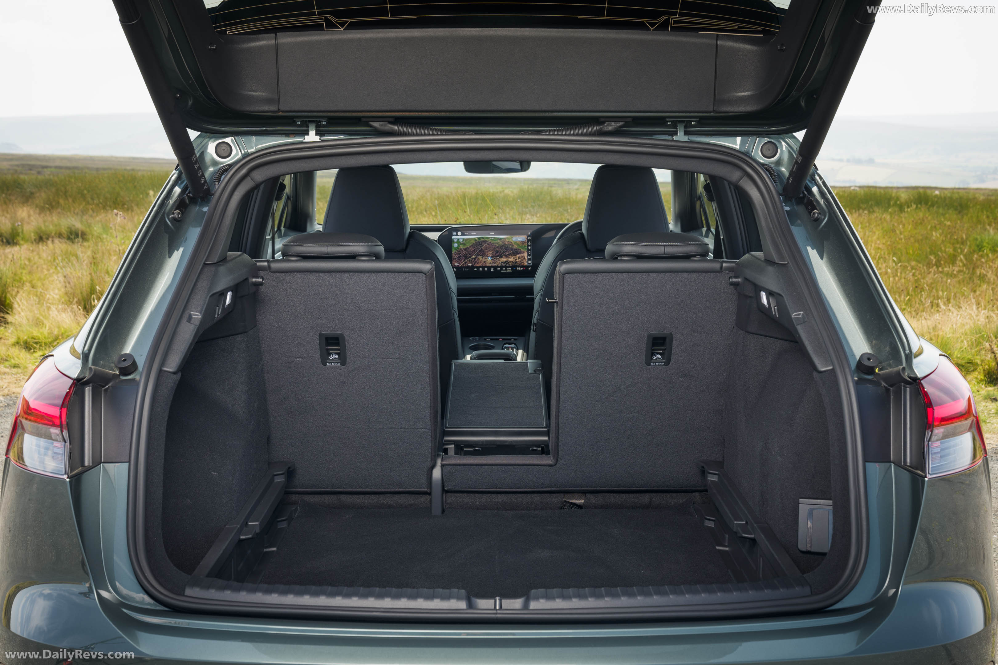 2027 Audi Q4 e-tron F4 UK Version Interior