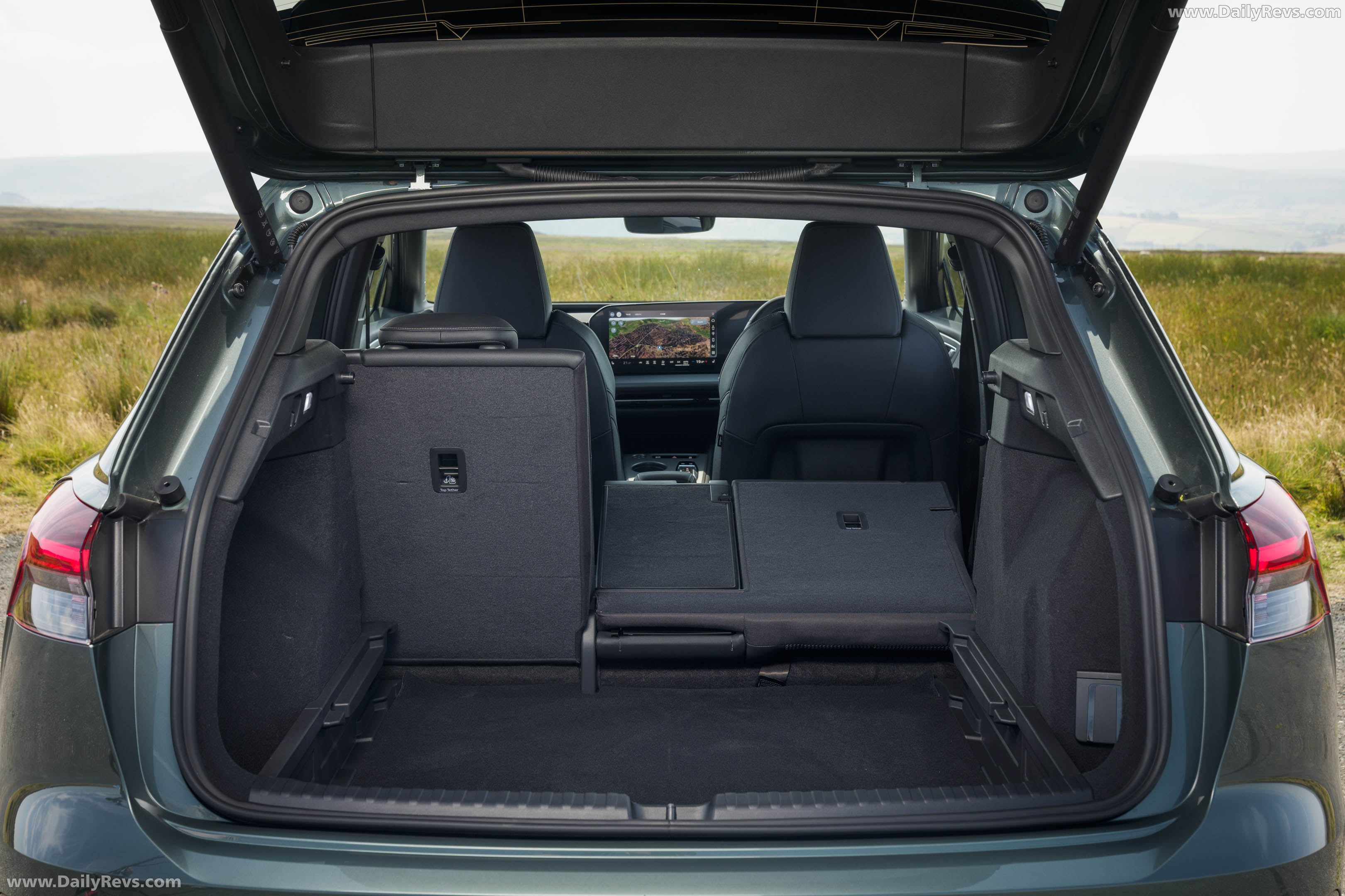 2027 Audi Q4 e-tron F4 UK Version Interior