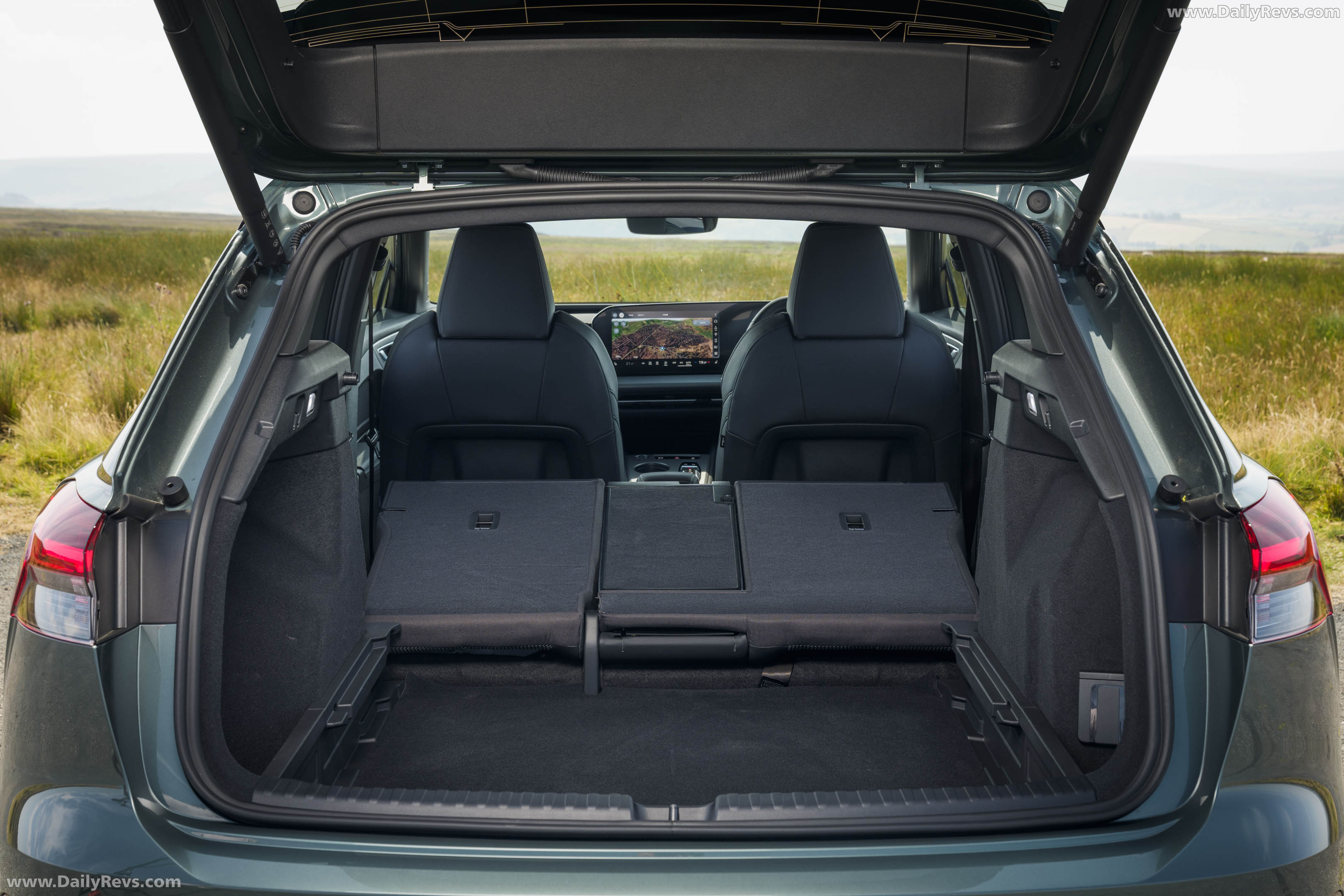 2027 Audi Q4 e-tron F4 UK Version Interior