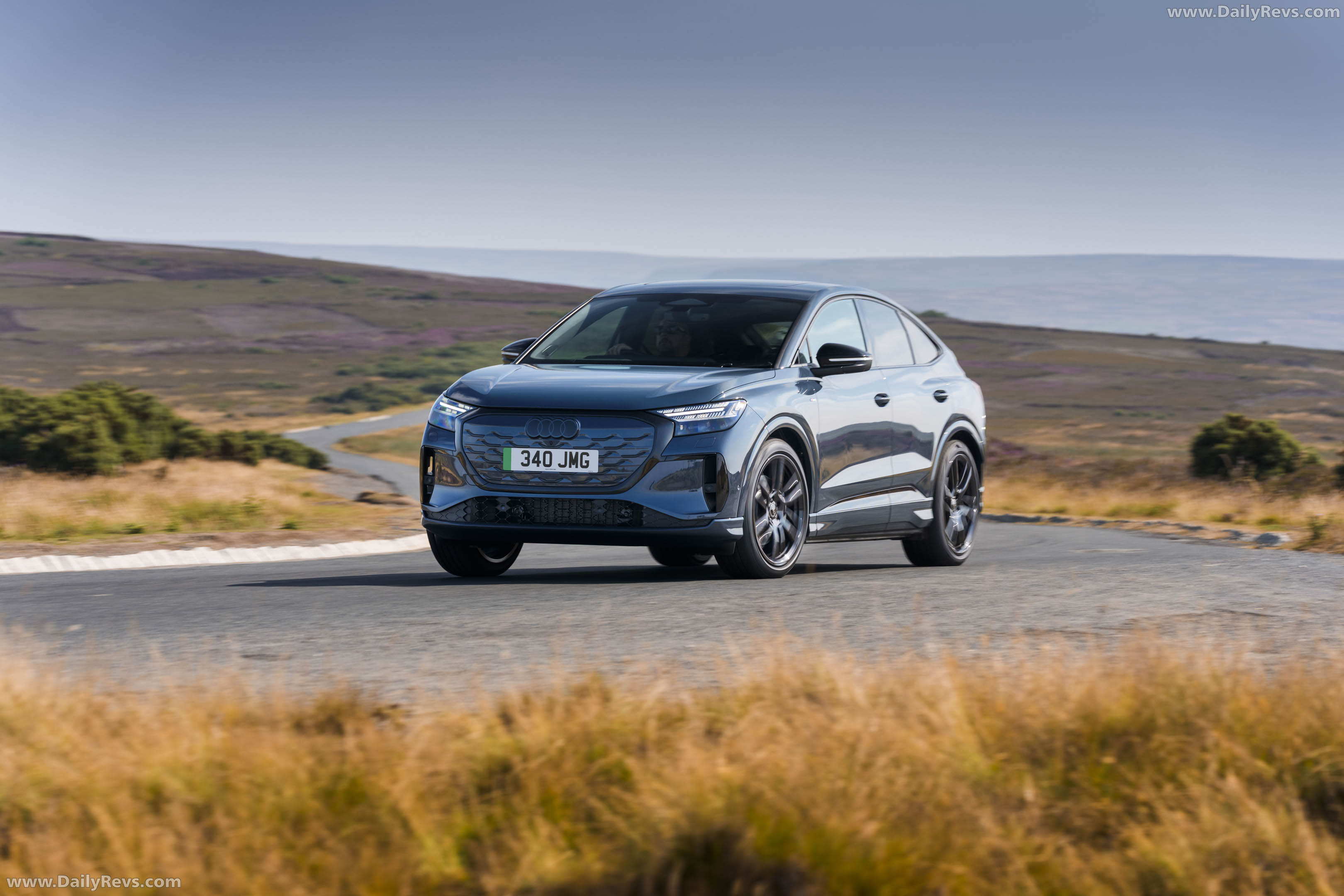 2027 Audi Q4 e-tron Sportback F4 UK Version Front View