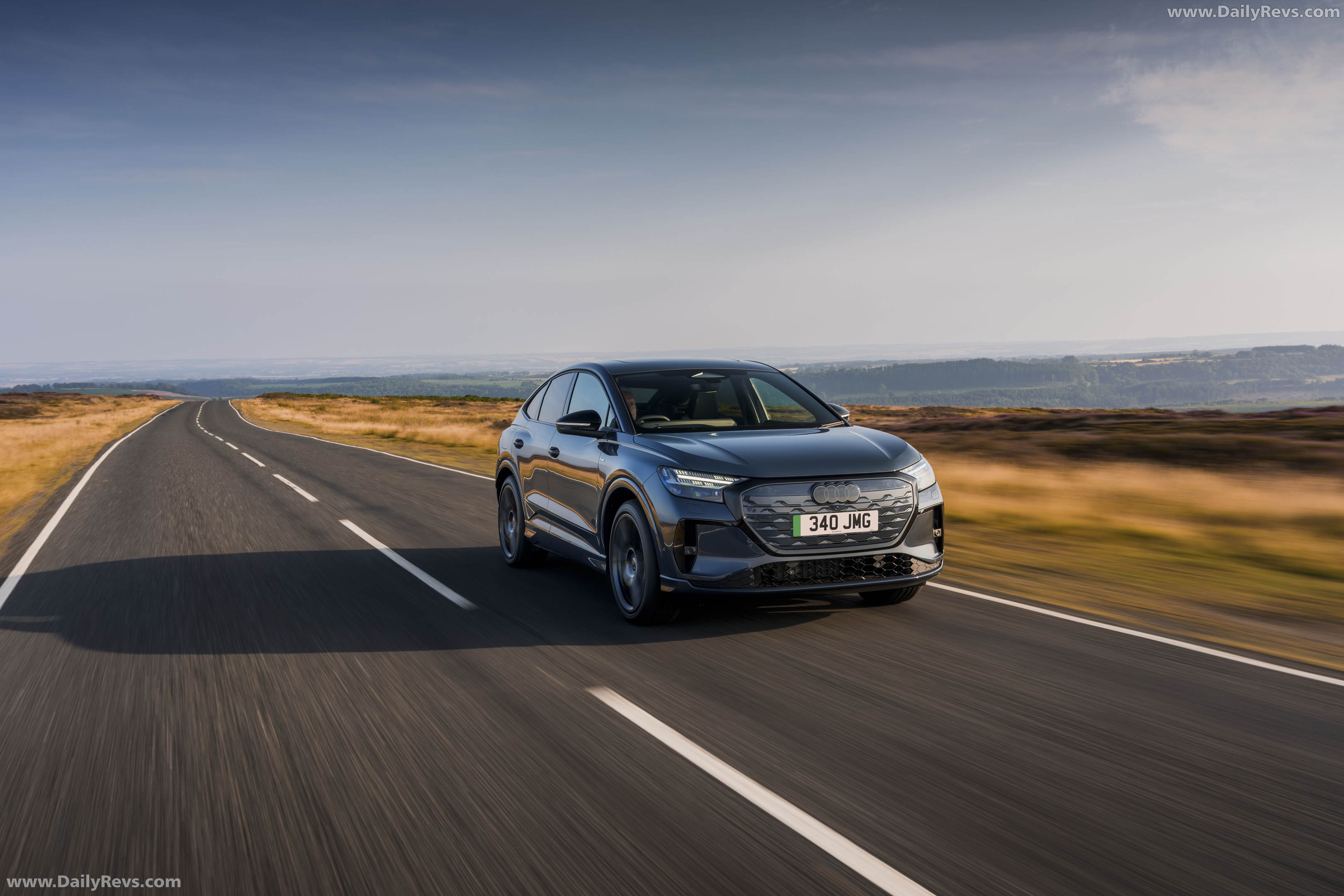 2027 Audi Q4 e-tron Sportback F4 UK Version Front View
