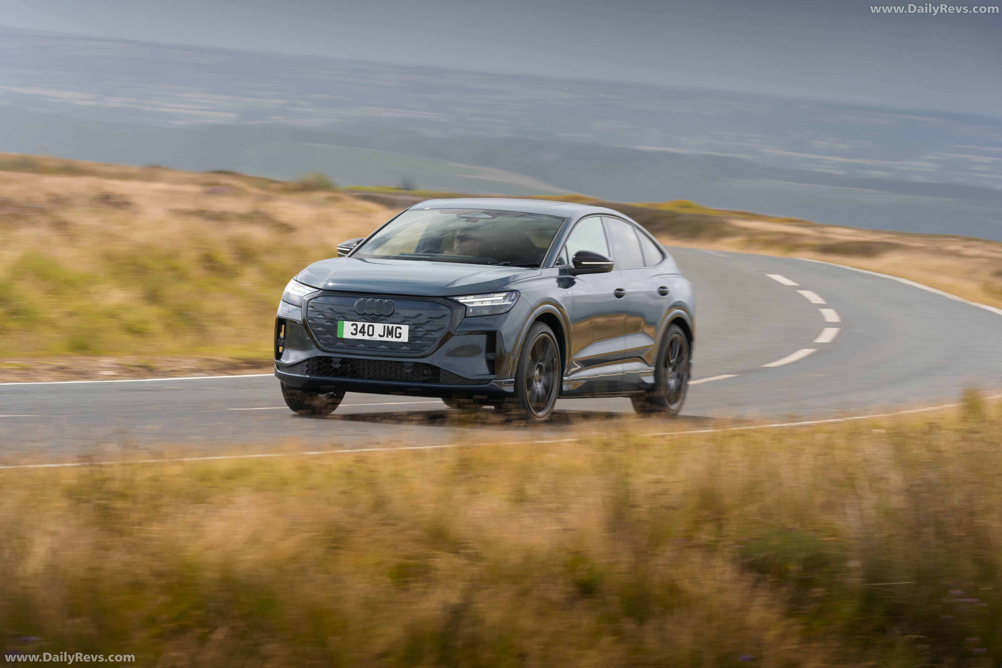 2027 Audi Q4 e-tron Sportback F4 UK Version Front View