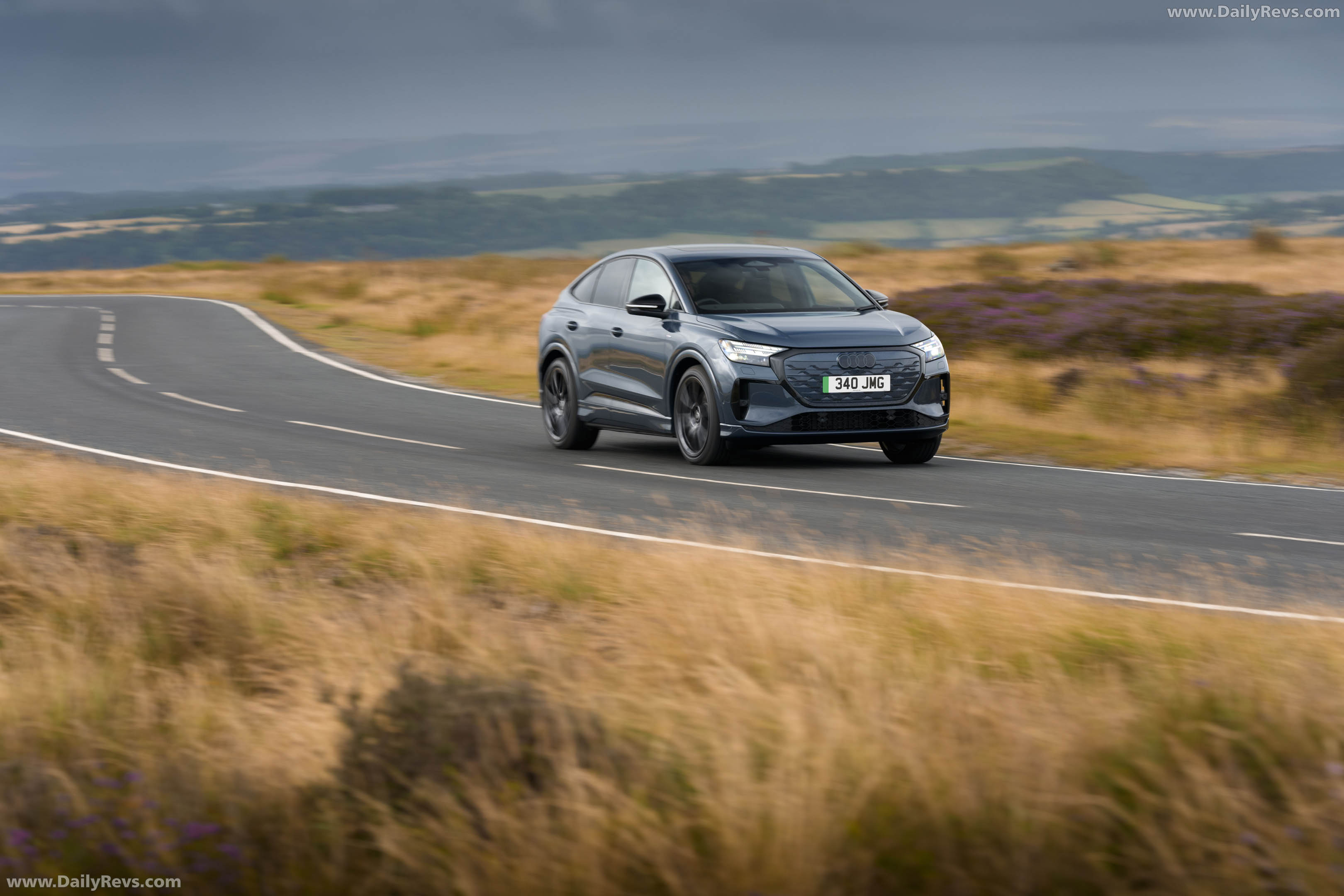 2027 Audi Q4 e-tron Sportback F4 UK Version Front View