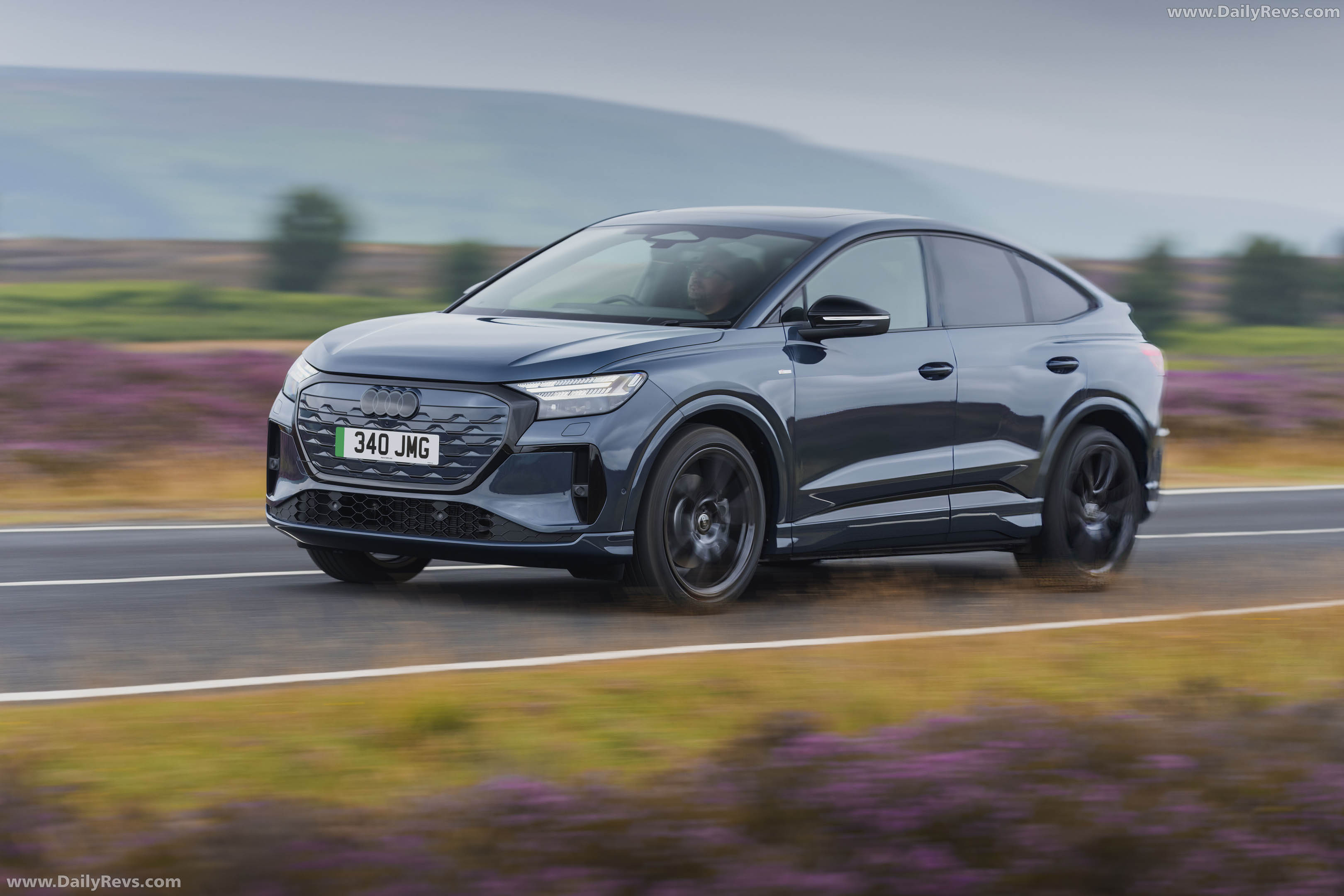 2027 Audi Q4 e-tron Sportback F4 UK Version Front View