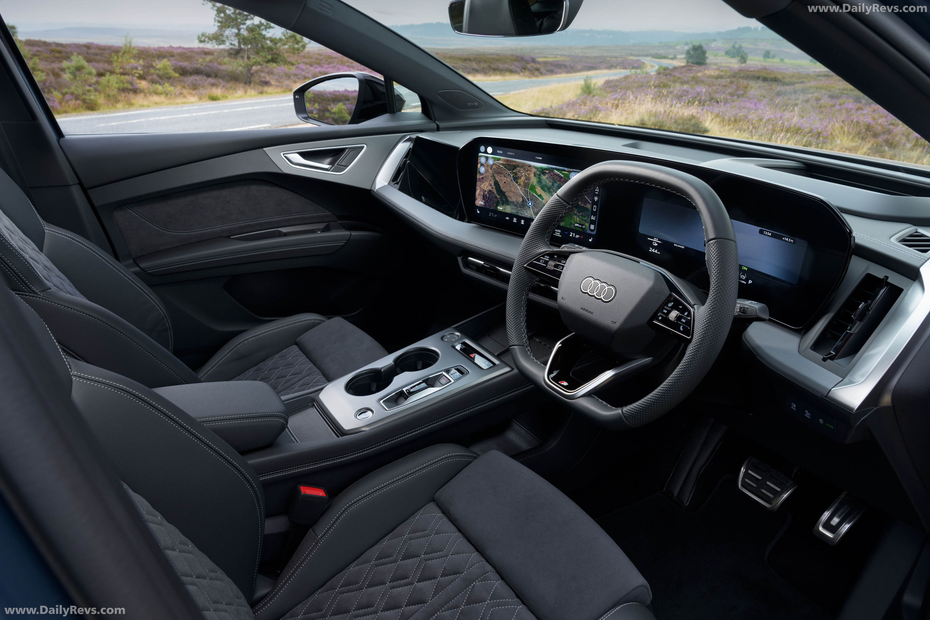 2027 Audi Q4 e-tron Sportback F4 UK Version Interior