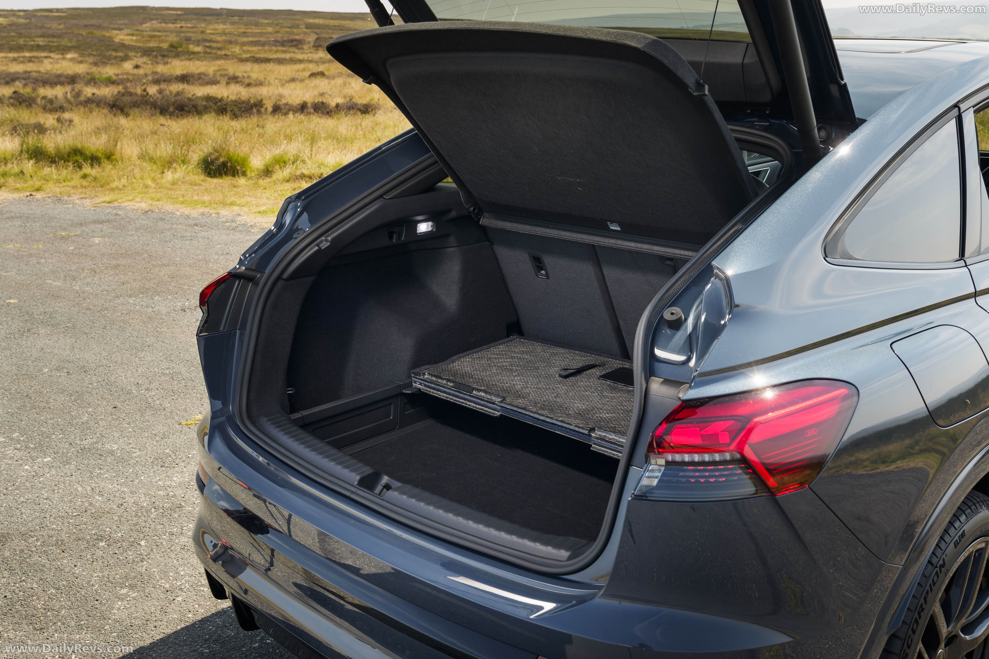 2027 Audi Q4 e-tron Sportback F4 UK Version Interior