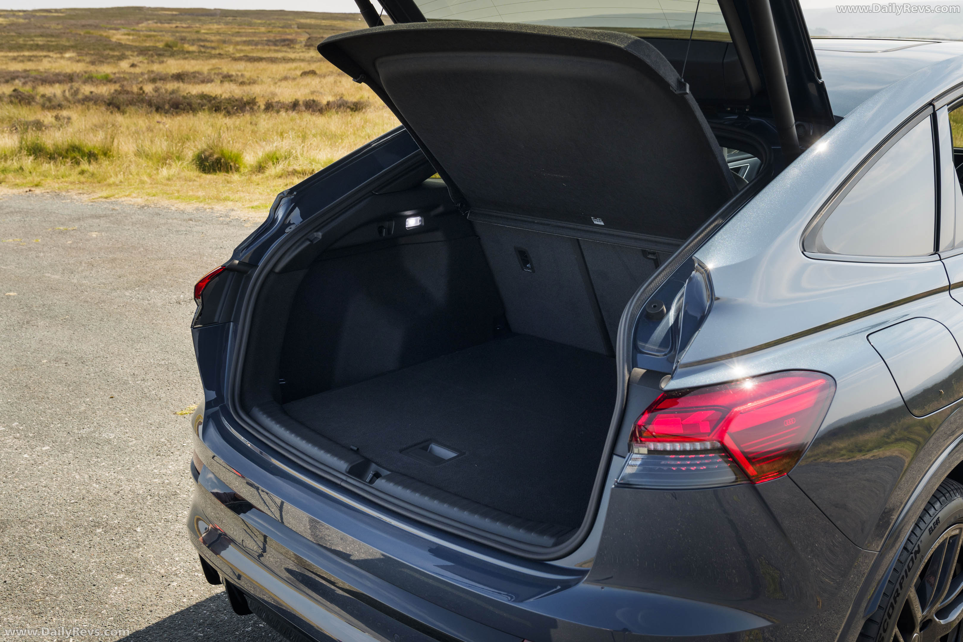 2027 Audi Q4 e-tron Sportback F4 UK Version Interior