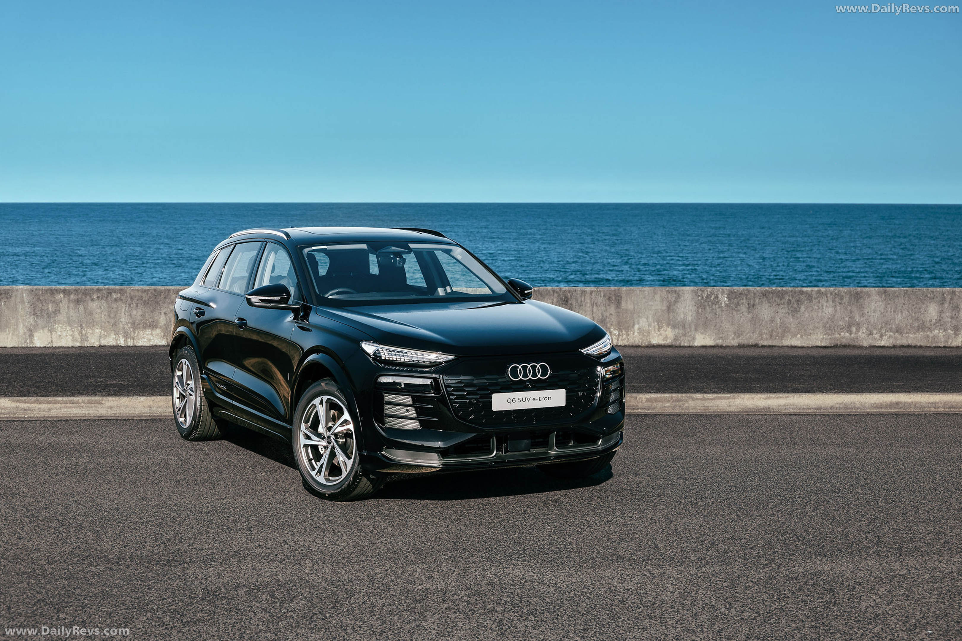 2026 Audi Q6 e-tron Sport Edition AU516 Front View