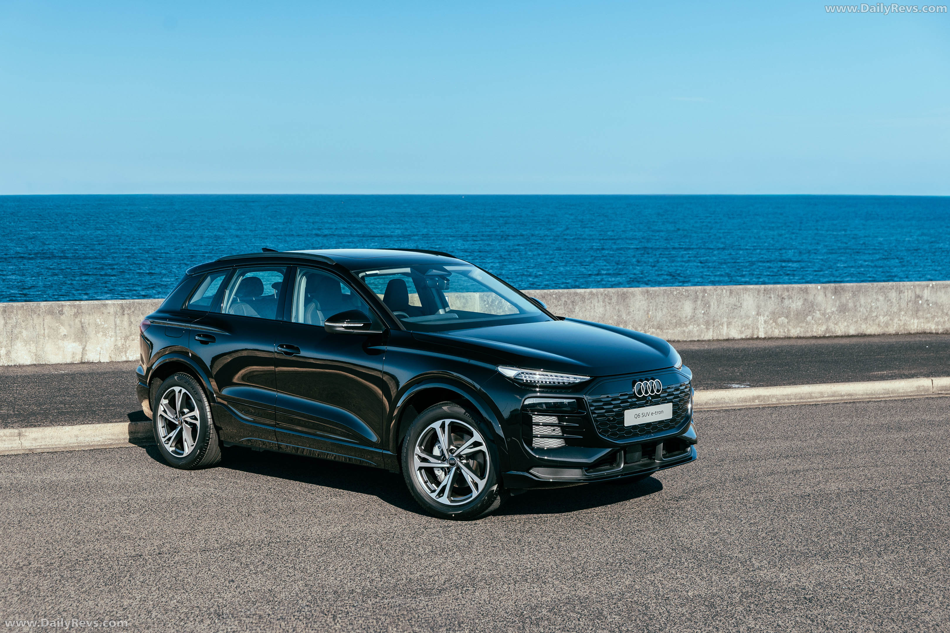 2026 Audi Q6 e-tron Sport Edition AU516 Front View