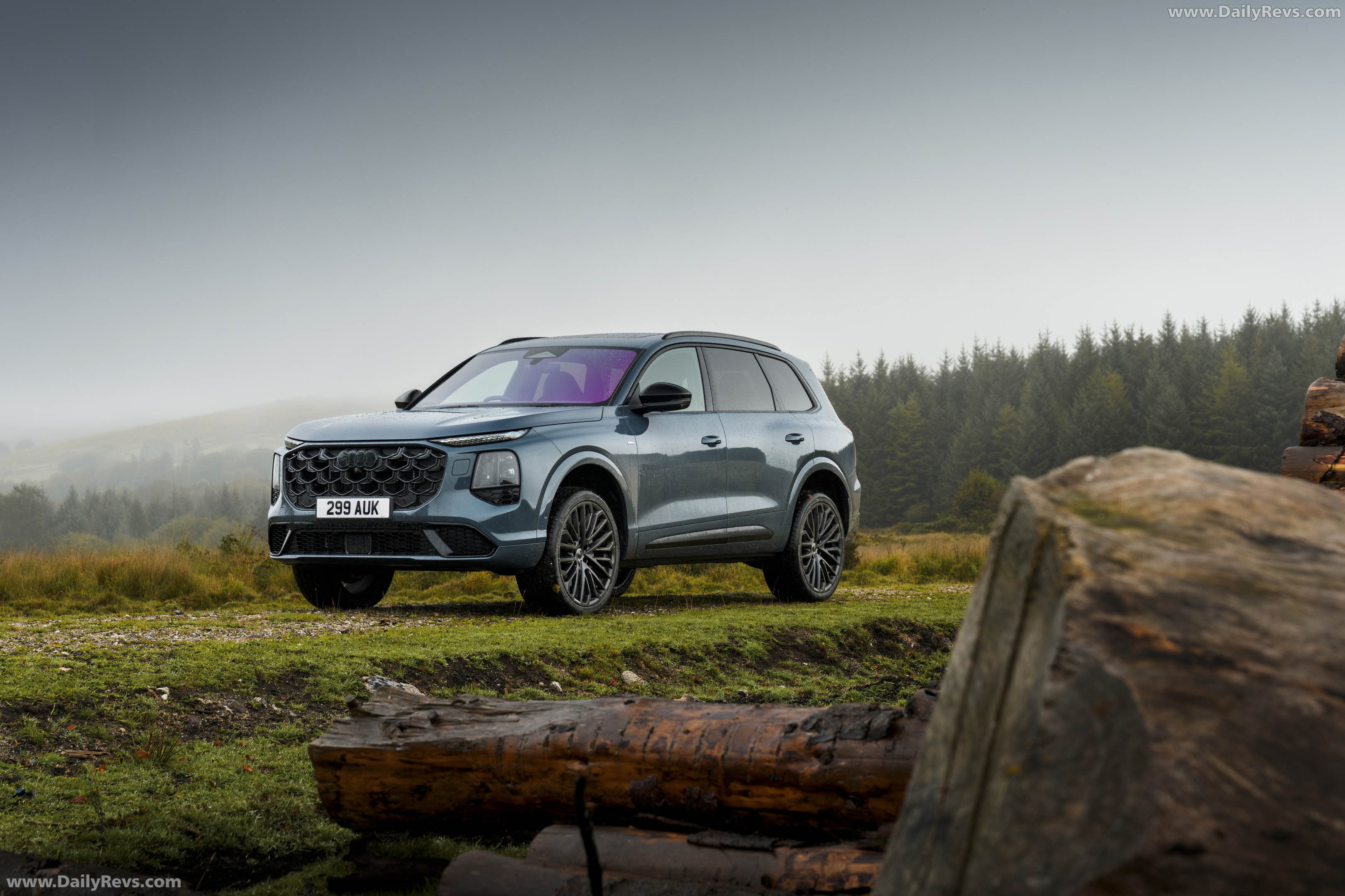 2027 Audi Q7 4M UK Version Front View