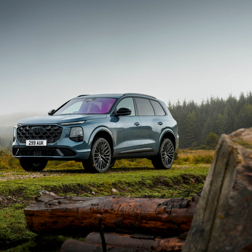 2027 Audi Q7 4M UK Version Front View