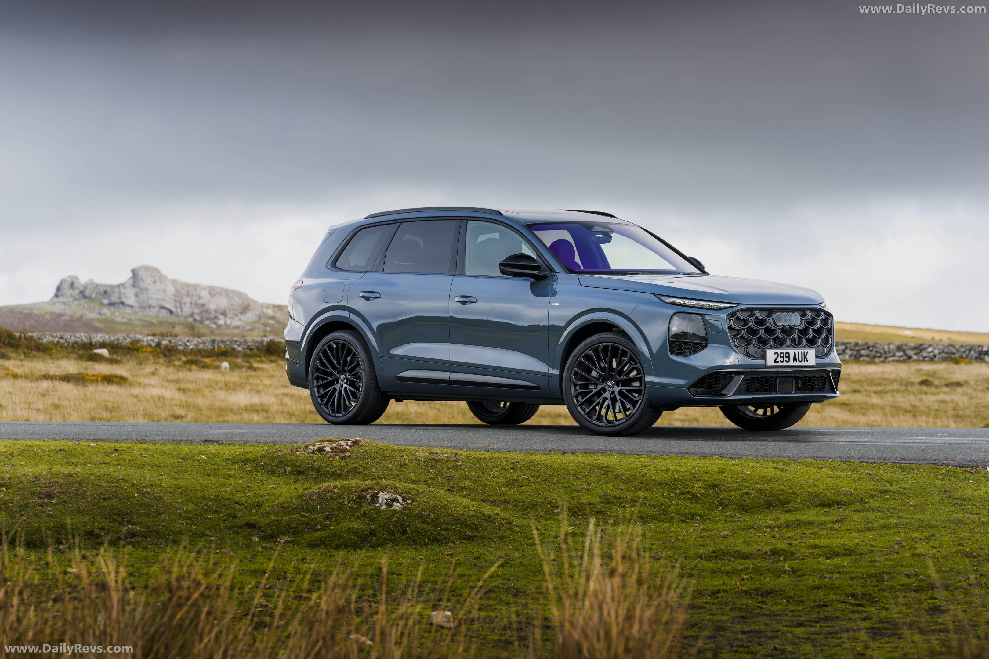 2027 Audi Q7 4M UK Version Front View