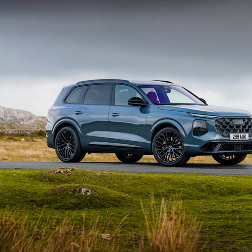 2027 Audi Q7 4M UK Version Front View