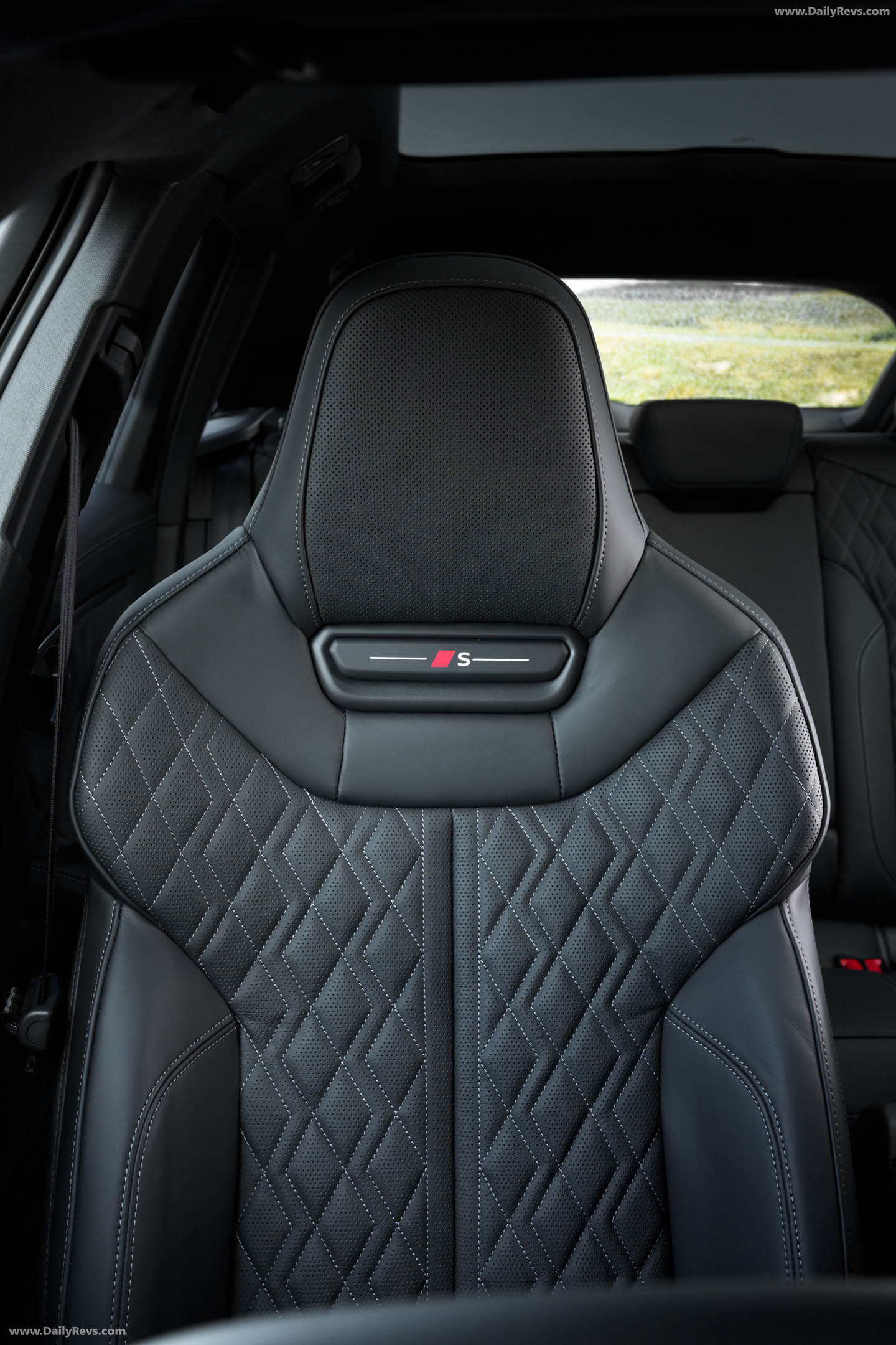 2027 Audi Q7 4M UK Version Interior