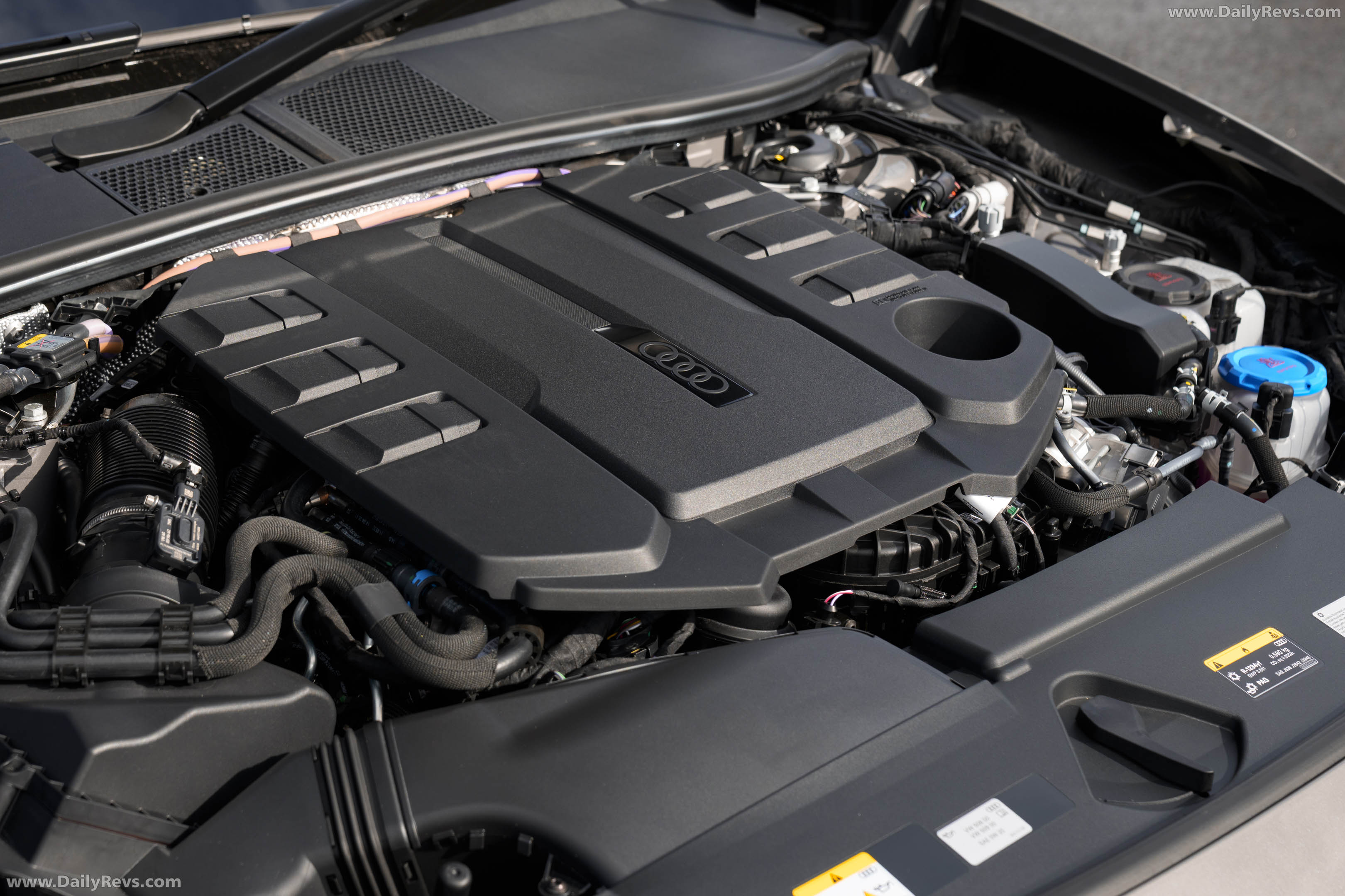 2027 Audi Q7 4M UK Version Engine